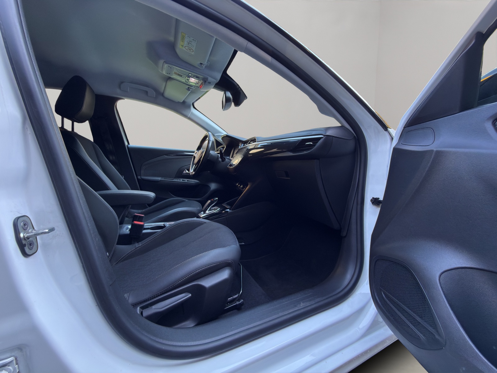 OPEL Corsa-e Elegance-image-21