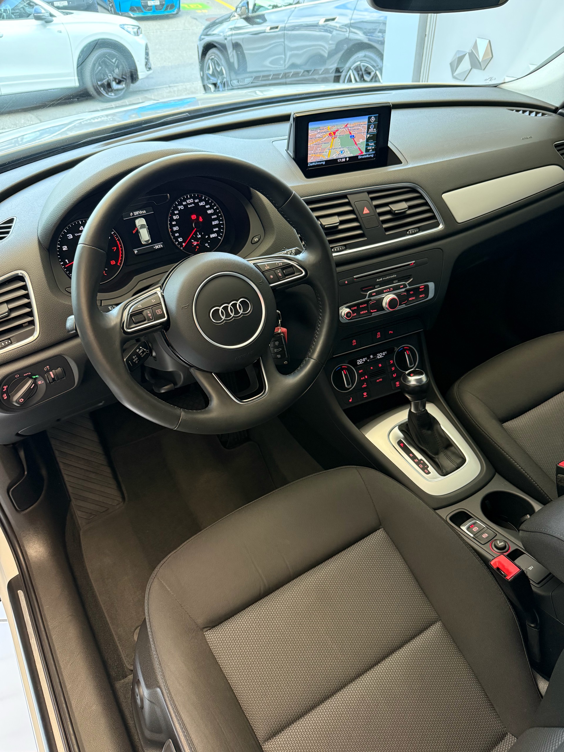 AUDI Q3 1.4 TFSI S-tronic-image-4