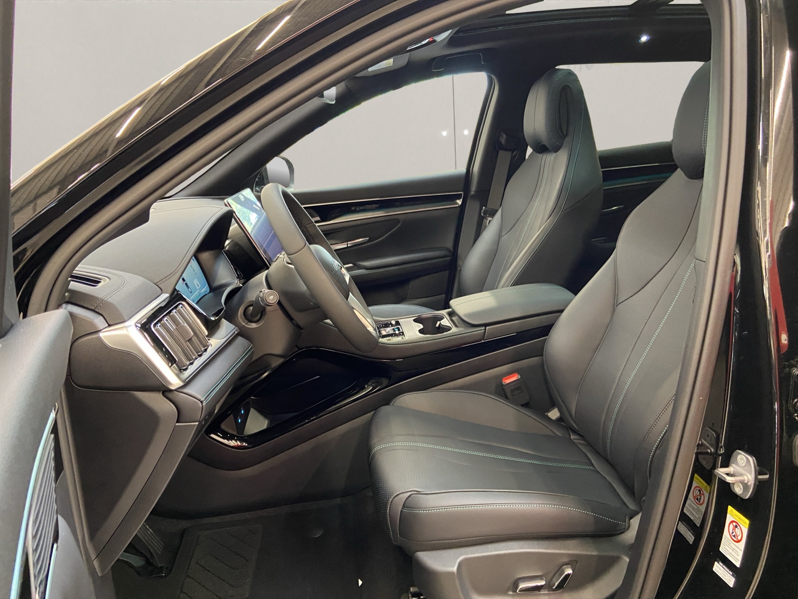 BYD Seal U DM-i Design AWD-image-4