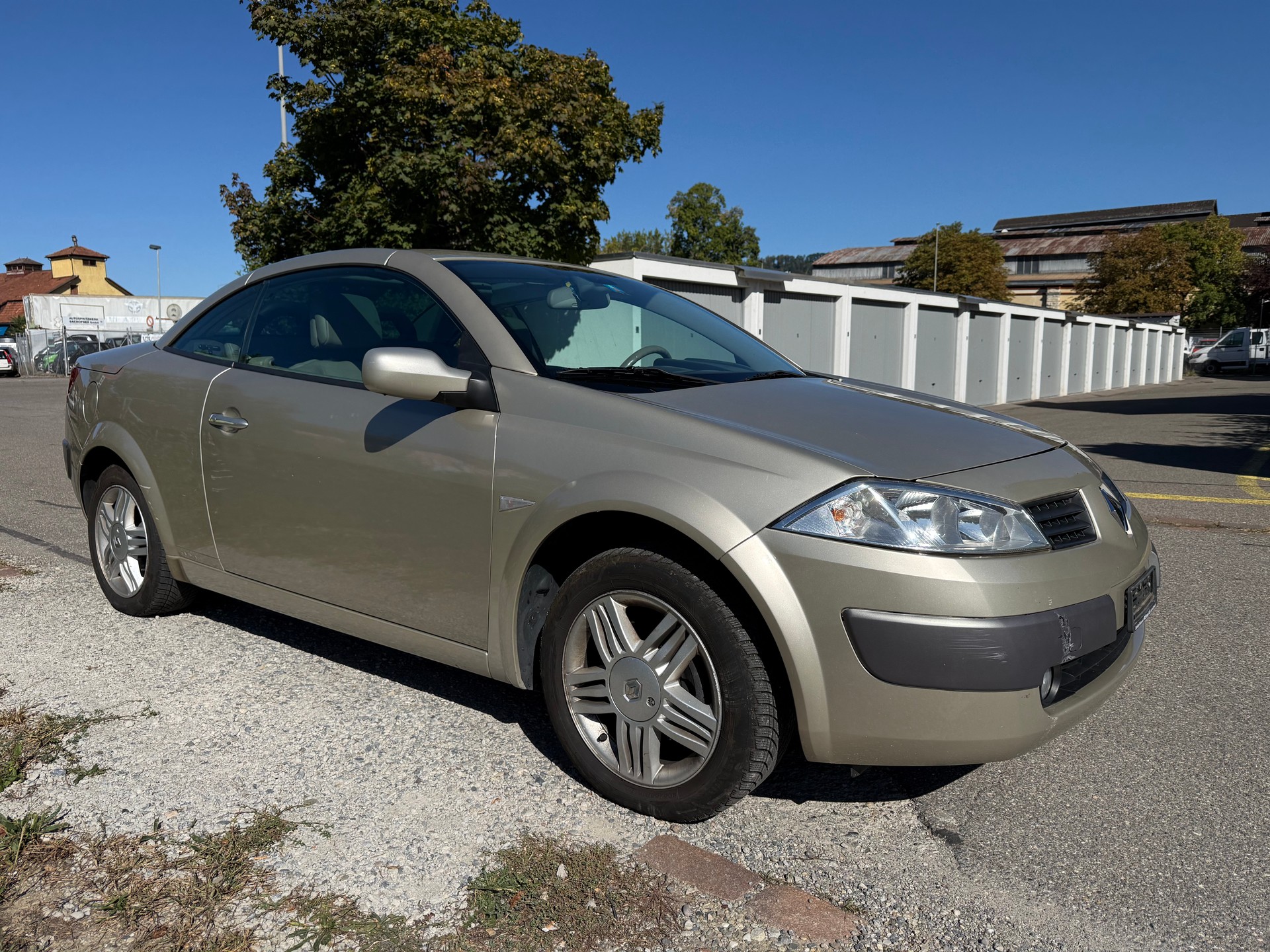 RENAULT Mégane C-C 2.0 16V Privilège Luxe-image-2