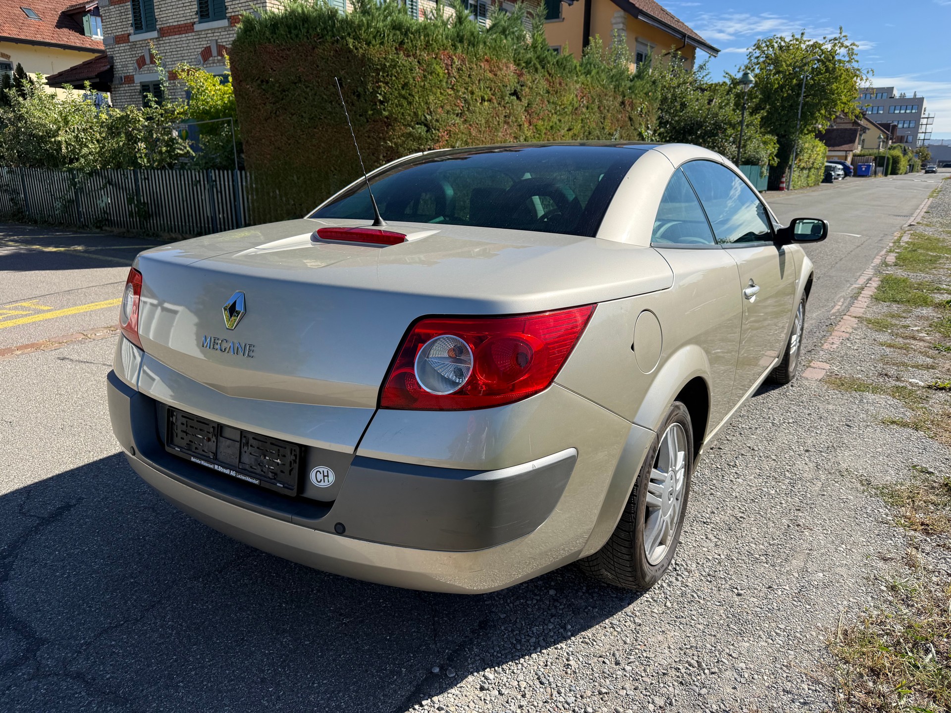 RENAULT Mégane C-C 2.0 16V Privilège Luxe-image-4