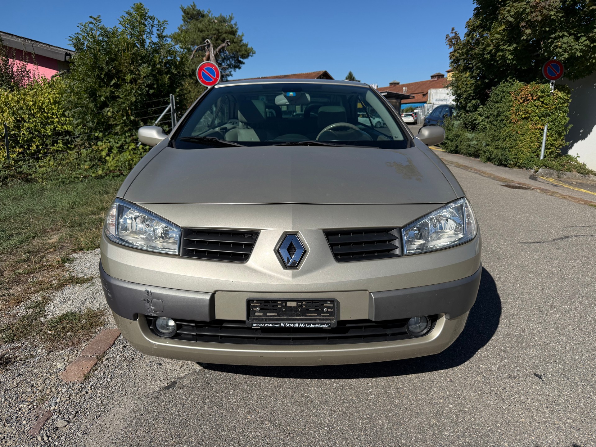 RENAULT Mégane C-C 2.0 16V Privilège Luxe-image-1