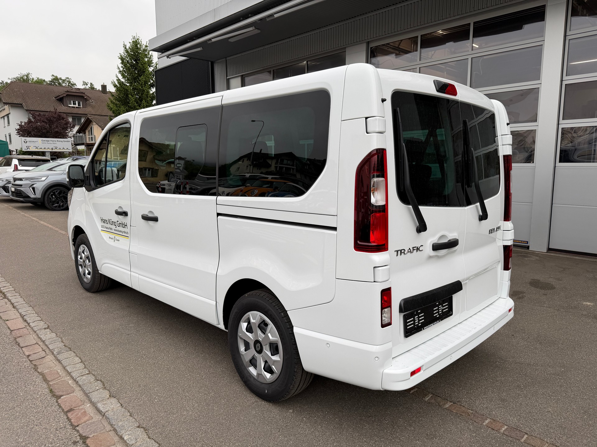 RENAULT Trafic Spaceclass 2.0 dCi Blue 170-image-1