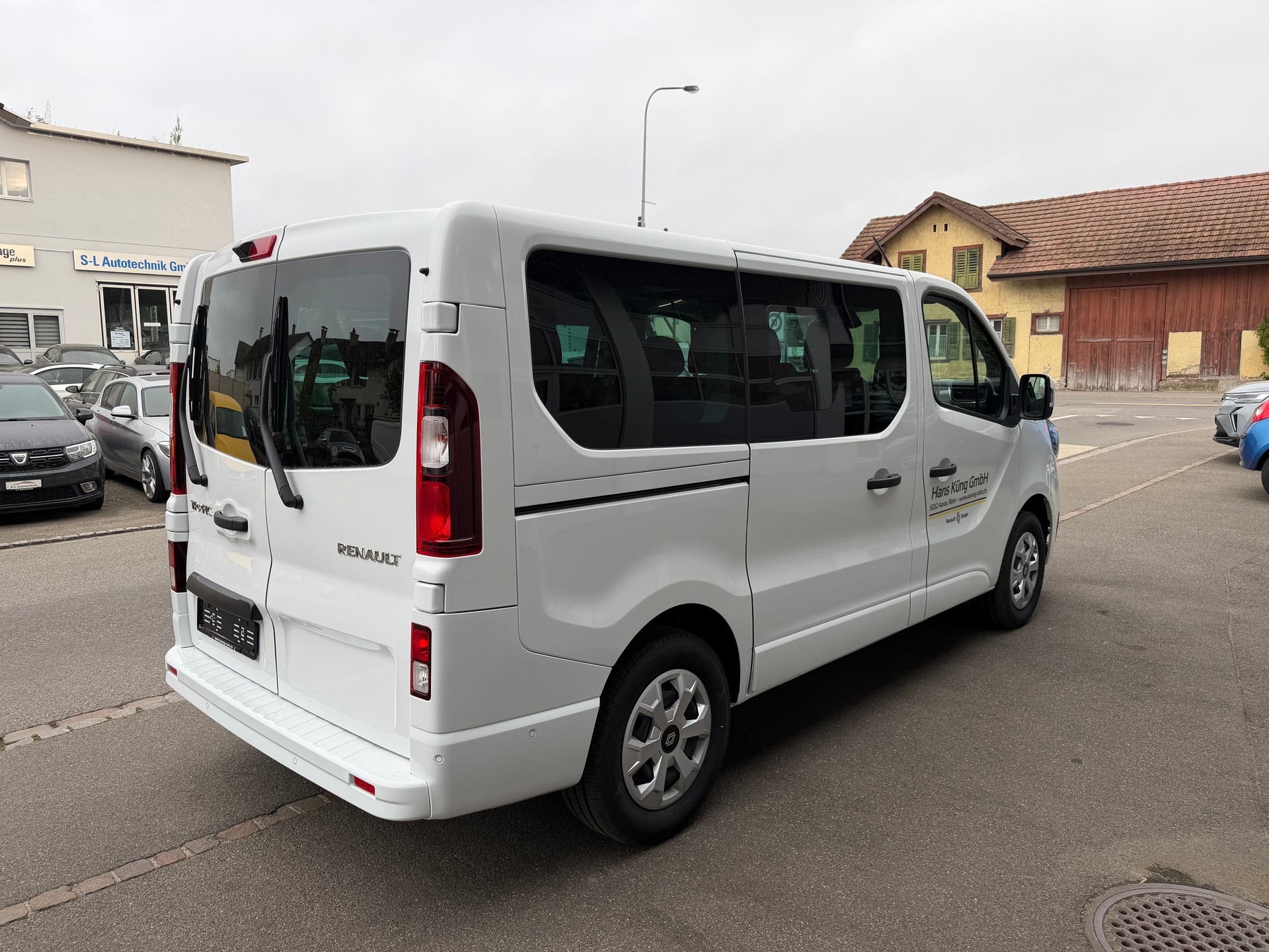 RENAULT Trafic Spaceclass 2.0 dCi Blue 170-image-3