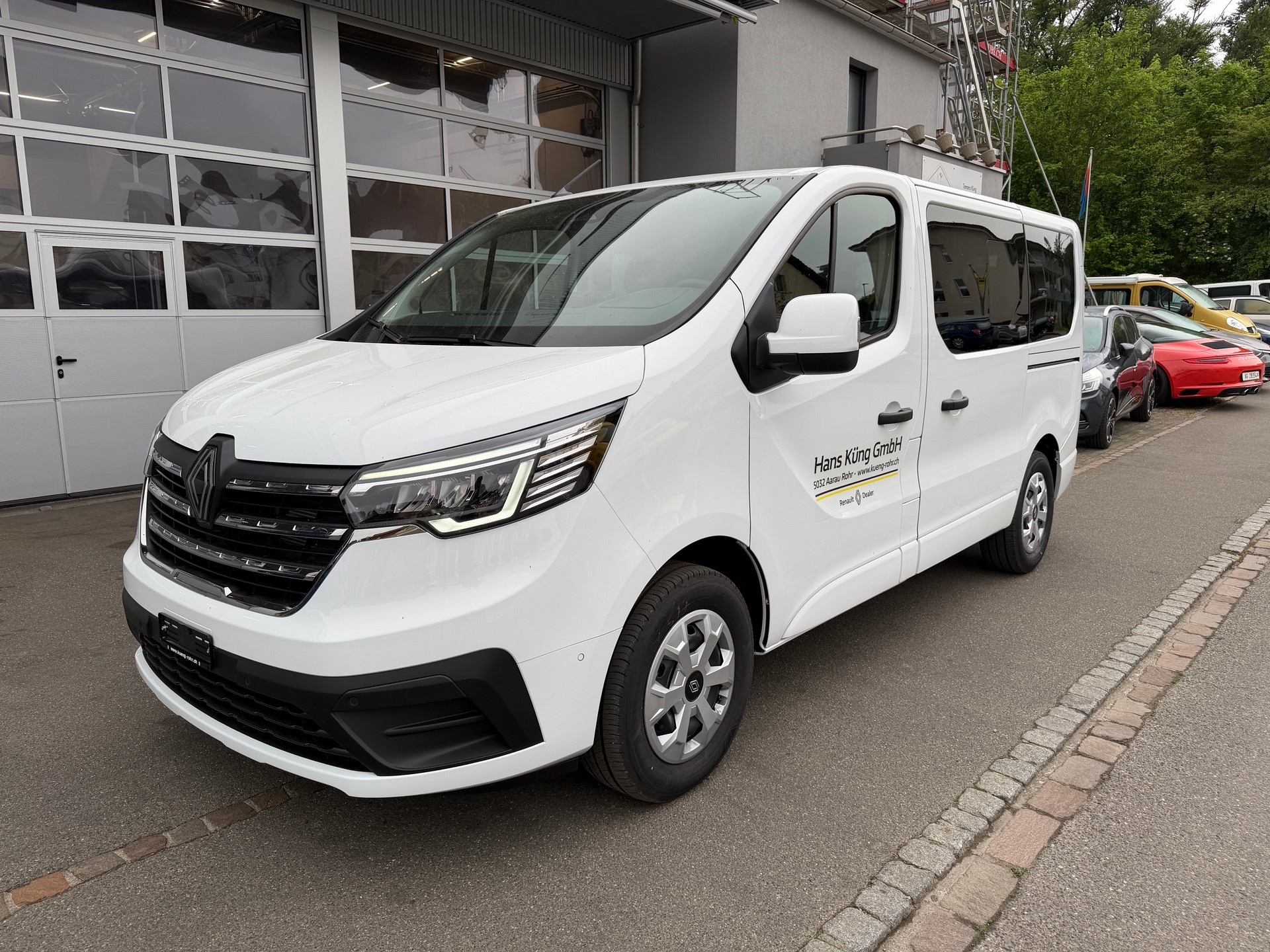 RENAULT Trafic Spaceclass 2.0 dCi Blue 170-image-0