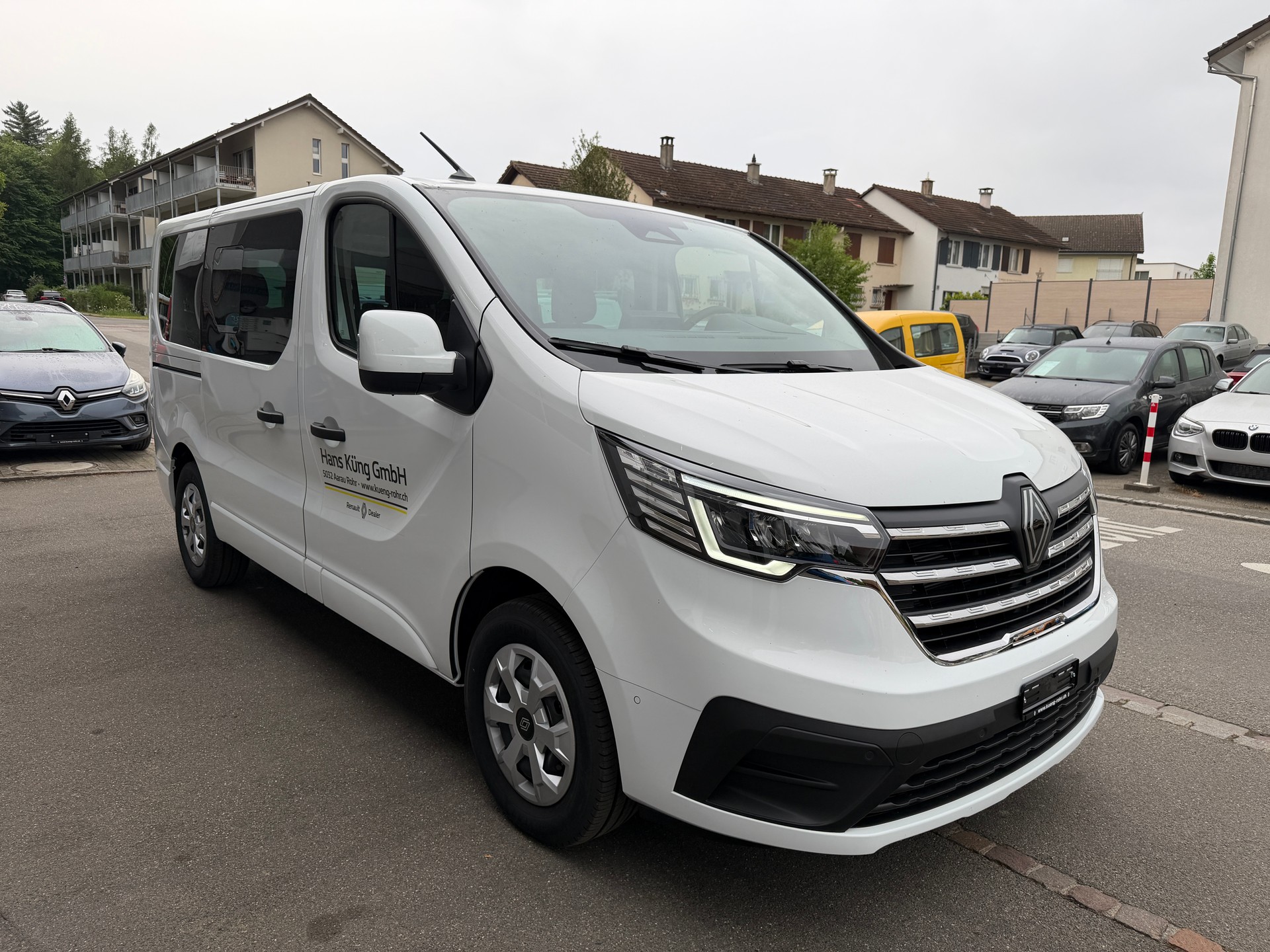 RENAULT Trafic Spaceclass 2.0 dCi Blue 170-image-2