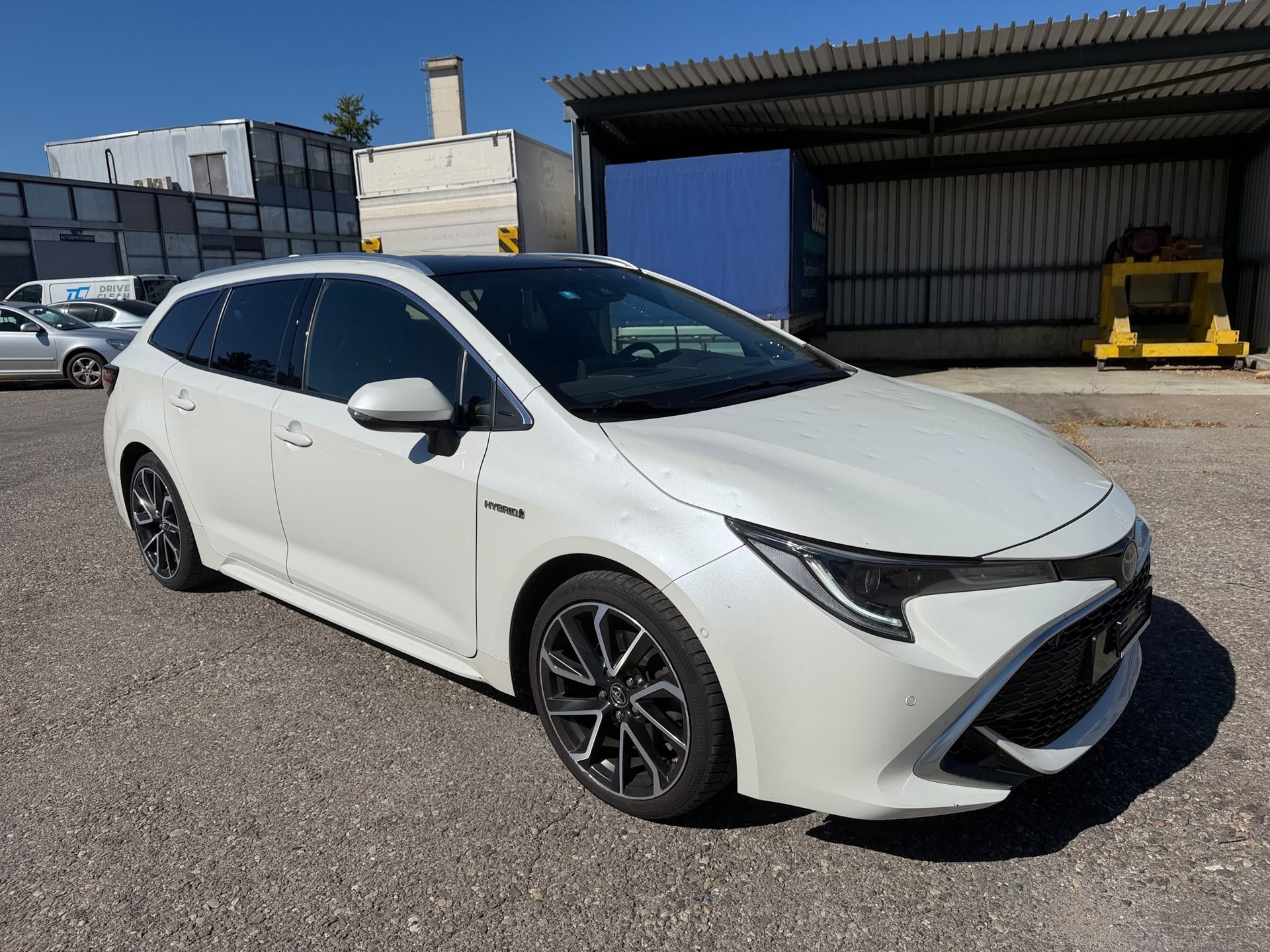 TOYOTA Corolla Touring Sports 2.0 HSD Trend e-CVT-image-1