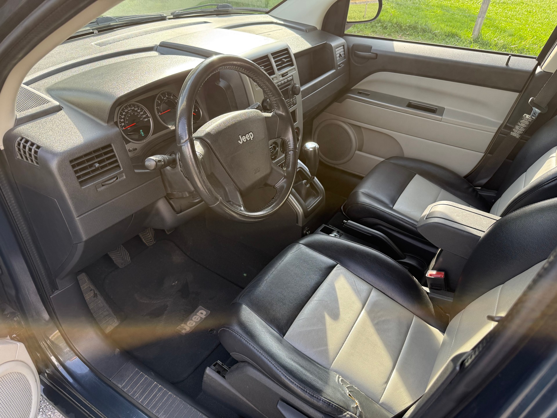 JEEP Compass 2.4 Limited-image-8