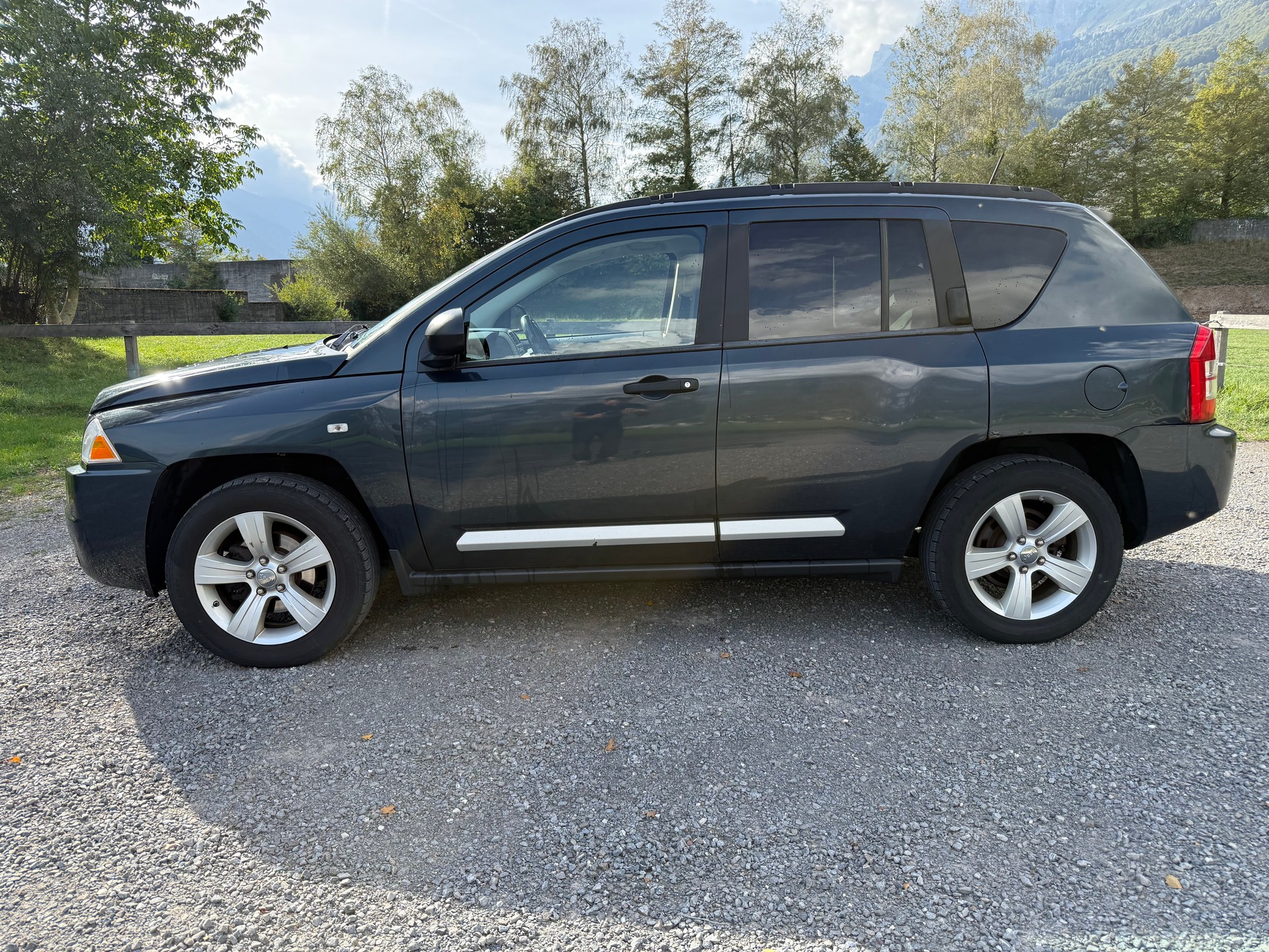 JEEP Compass 2.4 Limited-image-1