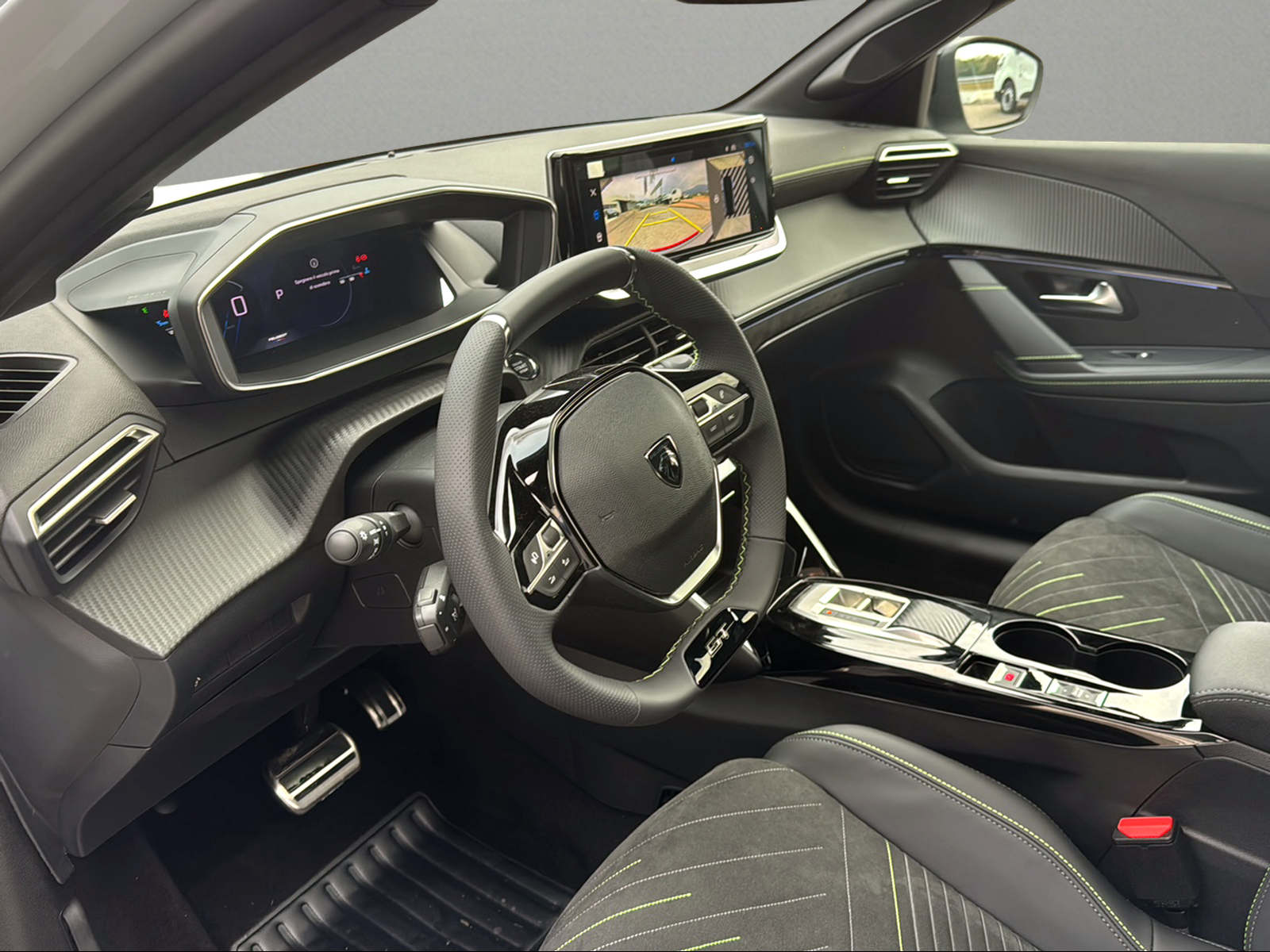 PEUGEOT 208 1.2 MHEV 145 GT Exclusive-image-4