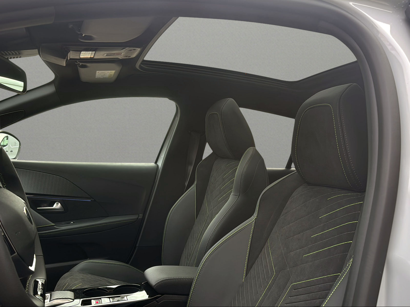 PEUGEOT 208 1.2 MHEV 145 GT Exclusive-image-3