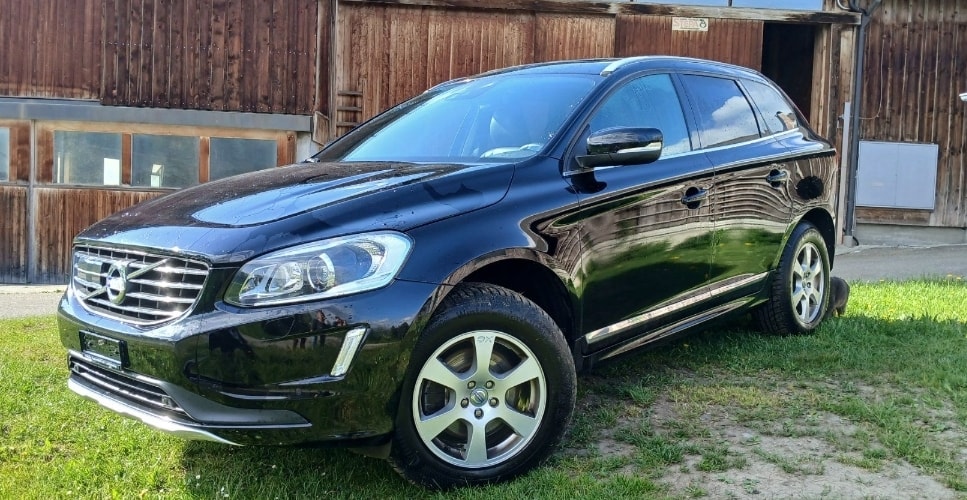 VOLVO XC60 D4 AWD Momentum Geartronic