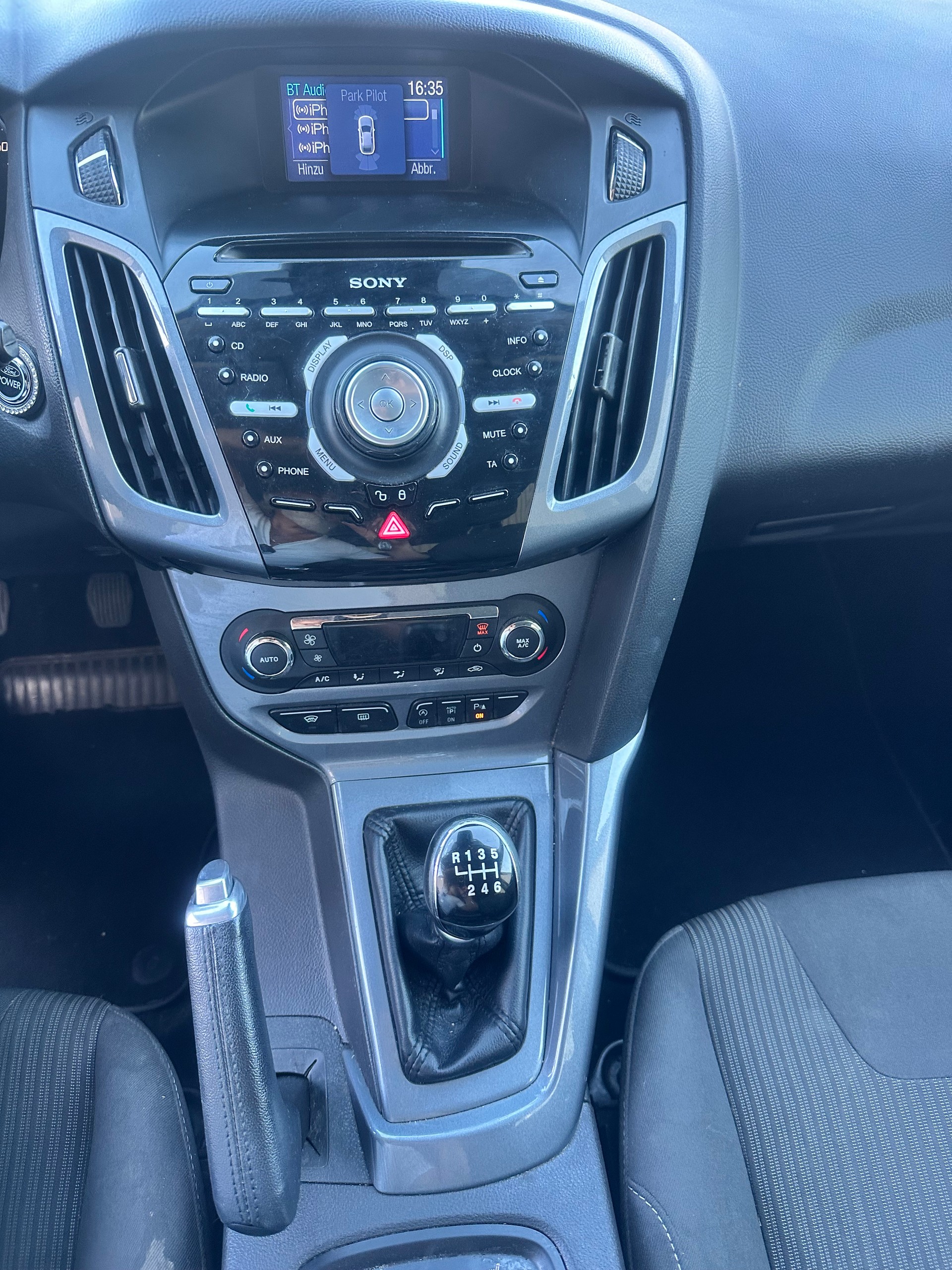 FORD Focus 1.0 SCTi Carving-image-12