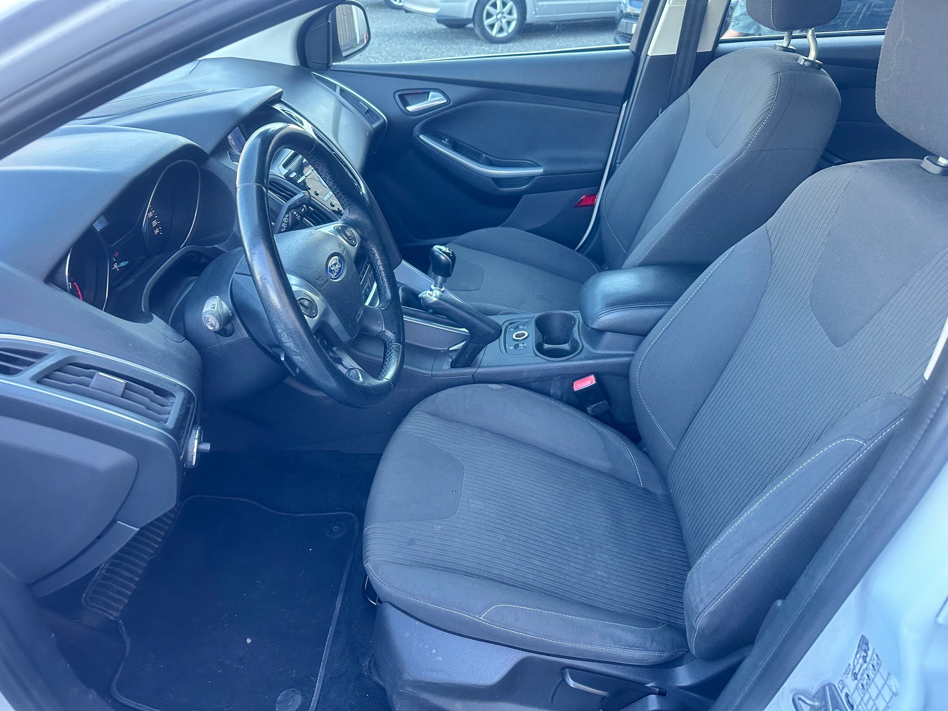 FORD Focus 1.0 SCTi Carving-image-13