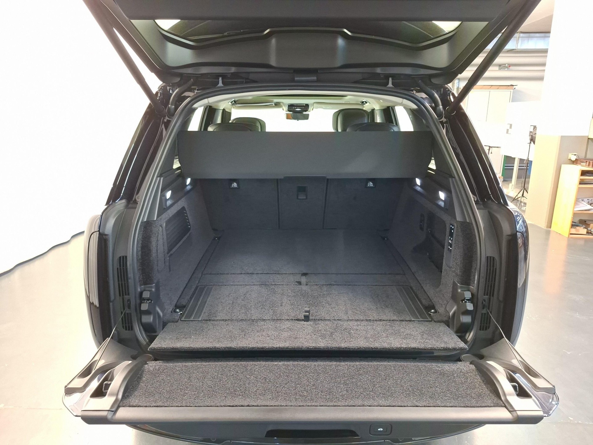 LAND ROVER Range Rover 4.4 V8 Autobiography-image-11