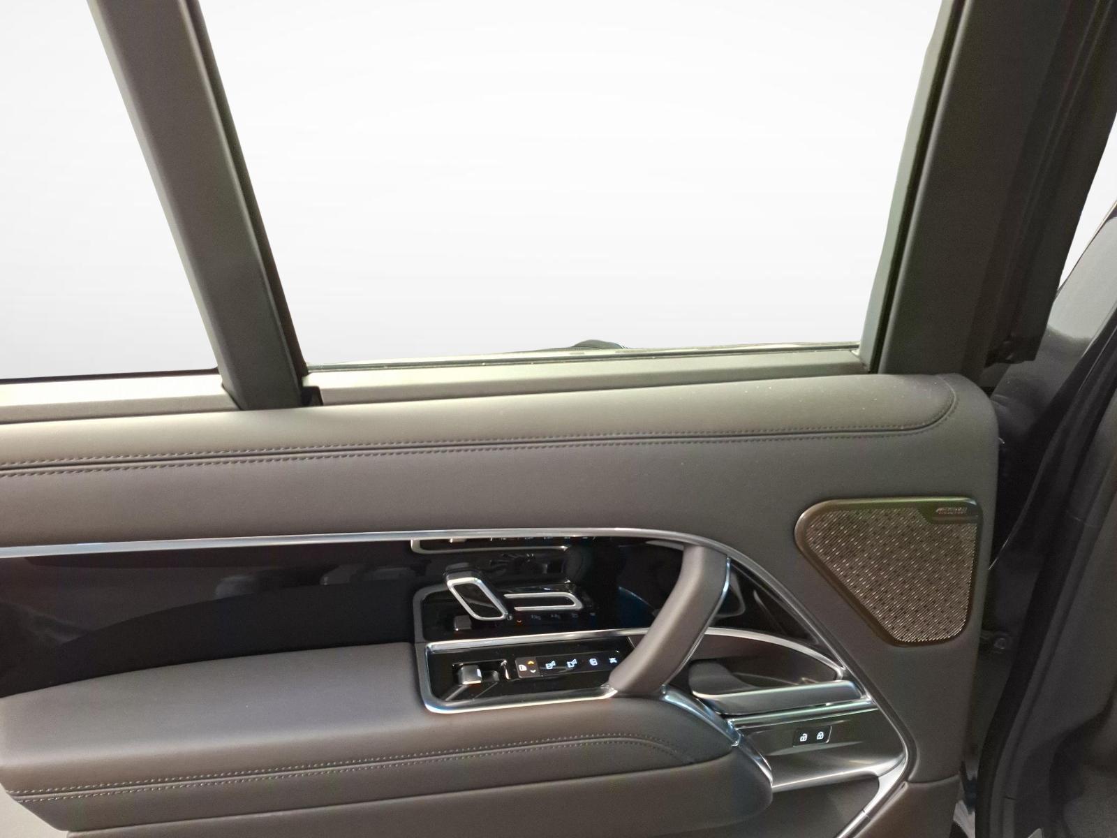 LAND ROVER Range Rover 4.4 V8 Autobiography-image-18