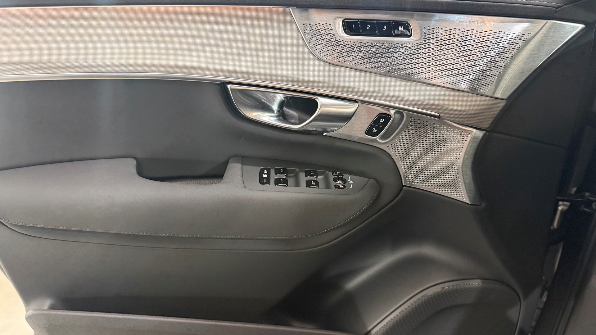 VOLVO XC90 2.0 T8 TE Ultra Bright eA-image-14