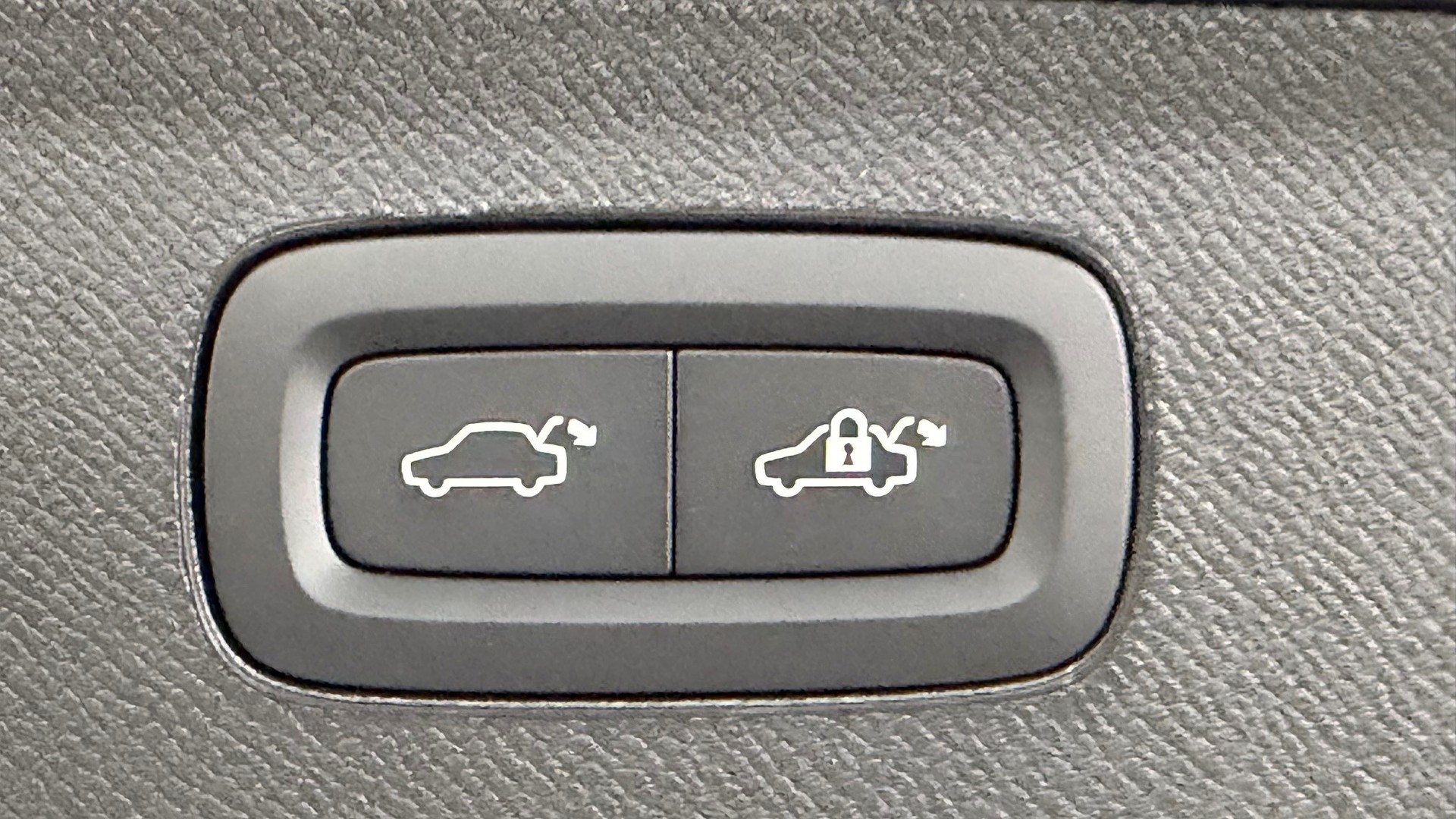 VOLVO XC90 2.0 T8 TE Ultra Bright eA-image-19