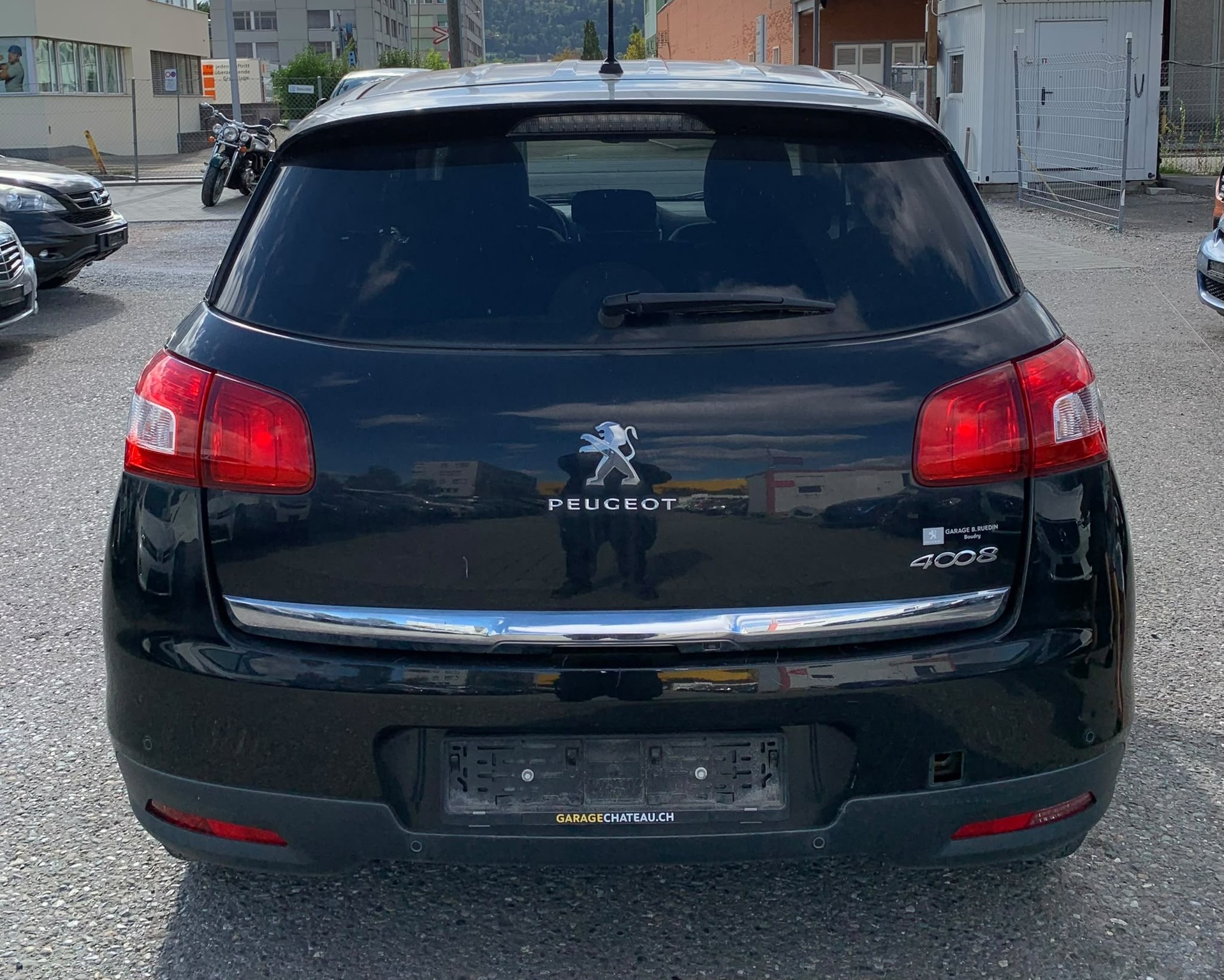 PEUGEOT 4008 1.6 HDi Allure 4WD (Klimatronik * Radio USB * Multilenkrad * Leder/Stoff * Sensoren * Navigation * Xenon * BO5)-image-1