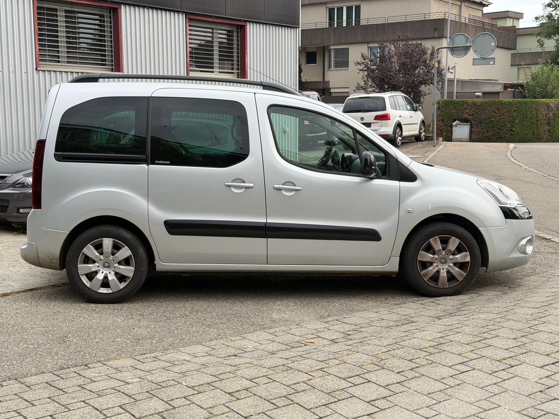 CITROEN Berlingo 1.6 16V XTR-image-1