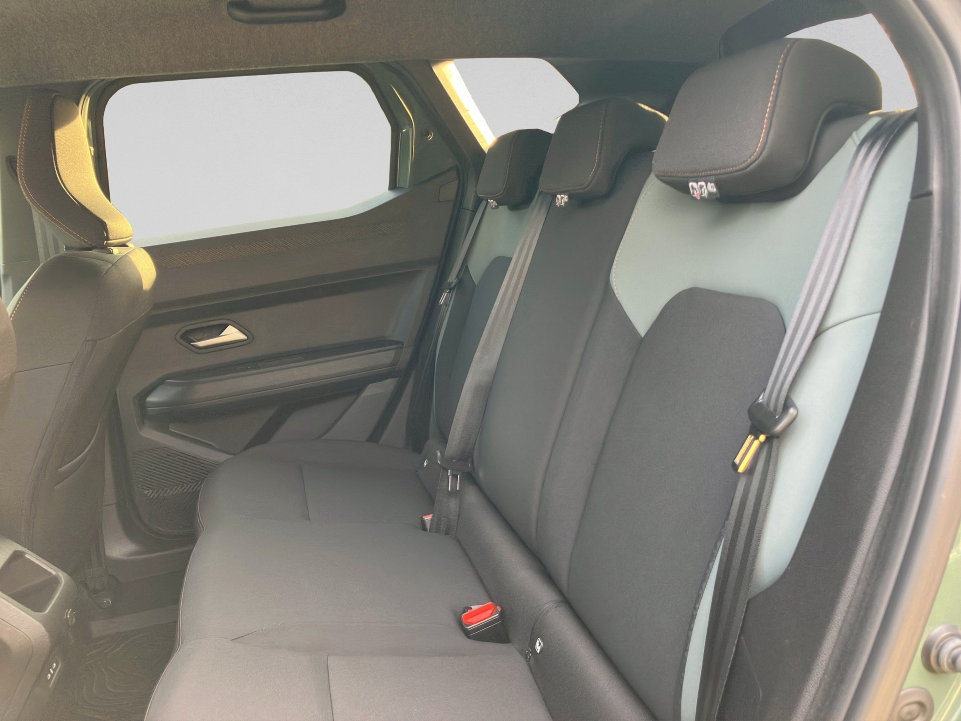 DACIA Duster HEV 155 Extreme-image-13