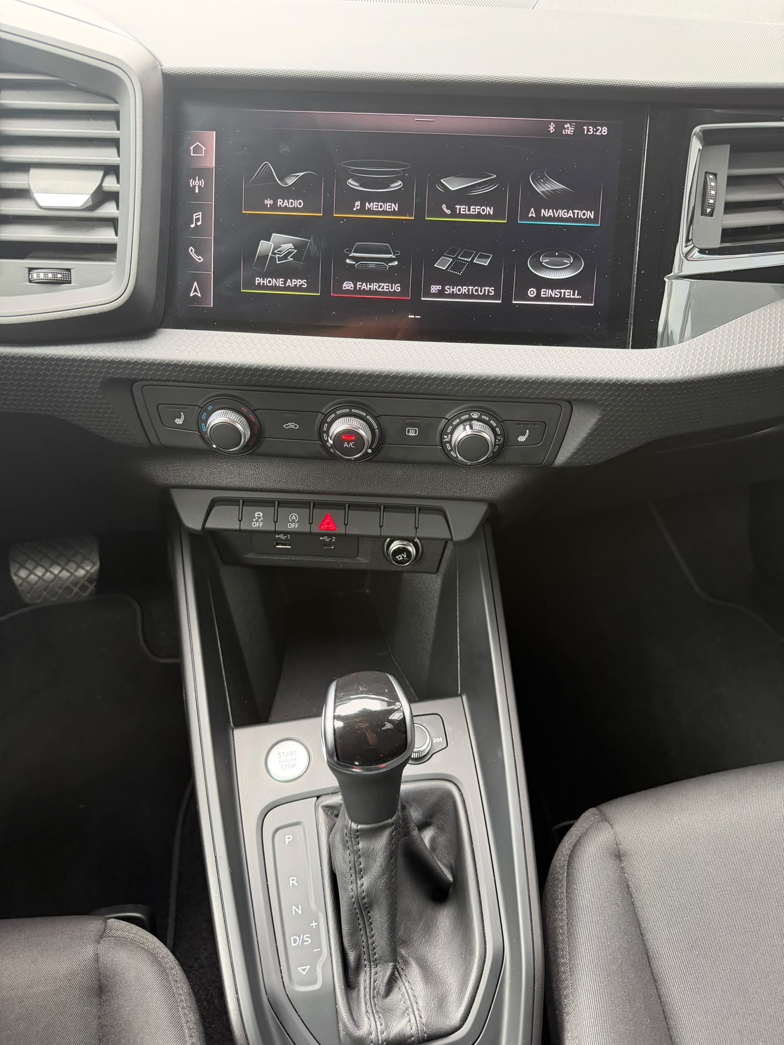 AUDI A1 Sportback 30 TFSI S-tronic-image-8