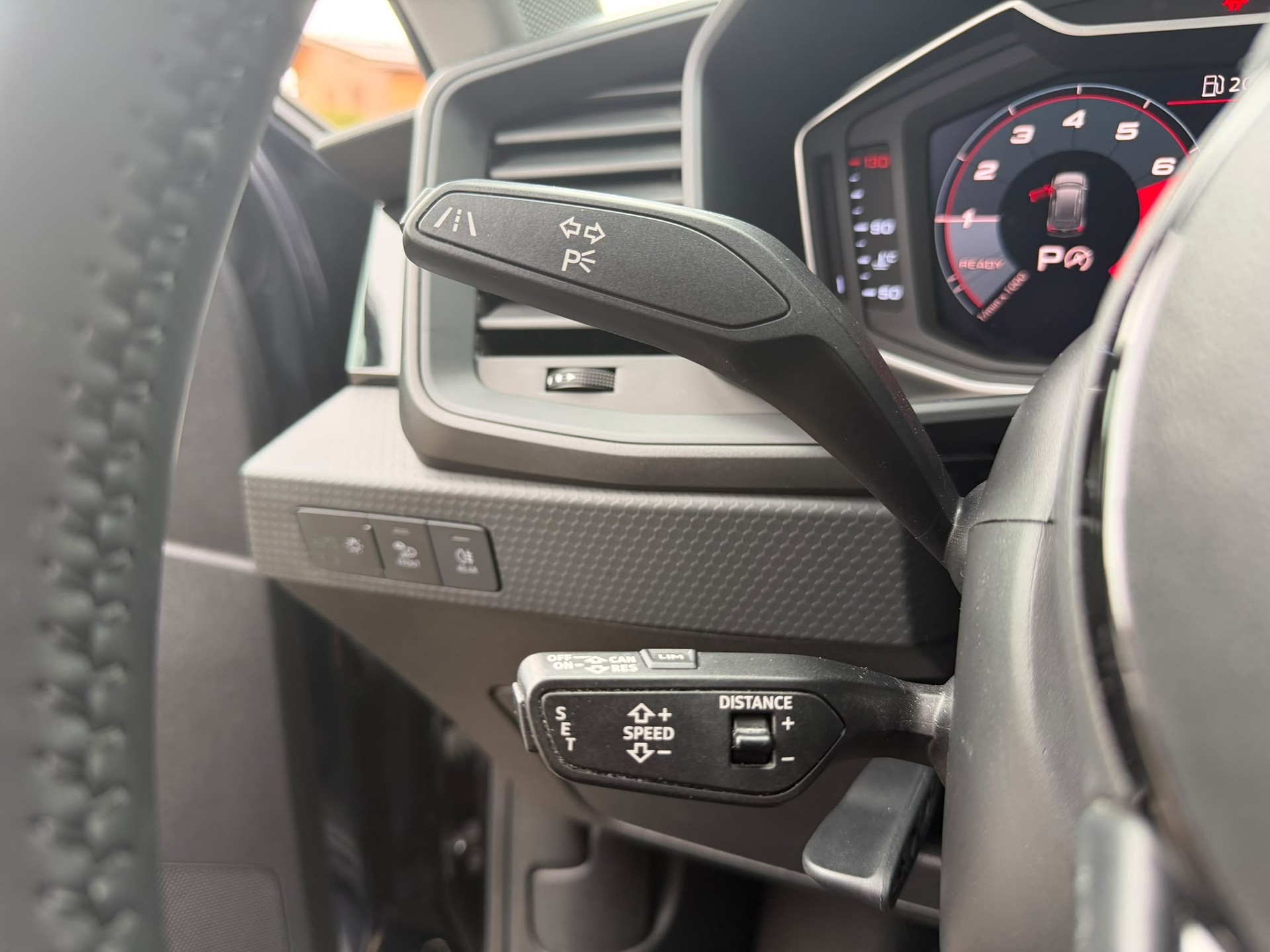AUDI A1 Sportback 30 TFSI S-tronic-image-12