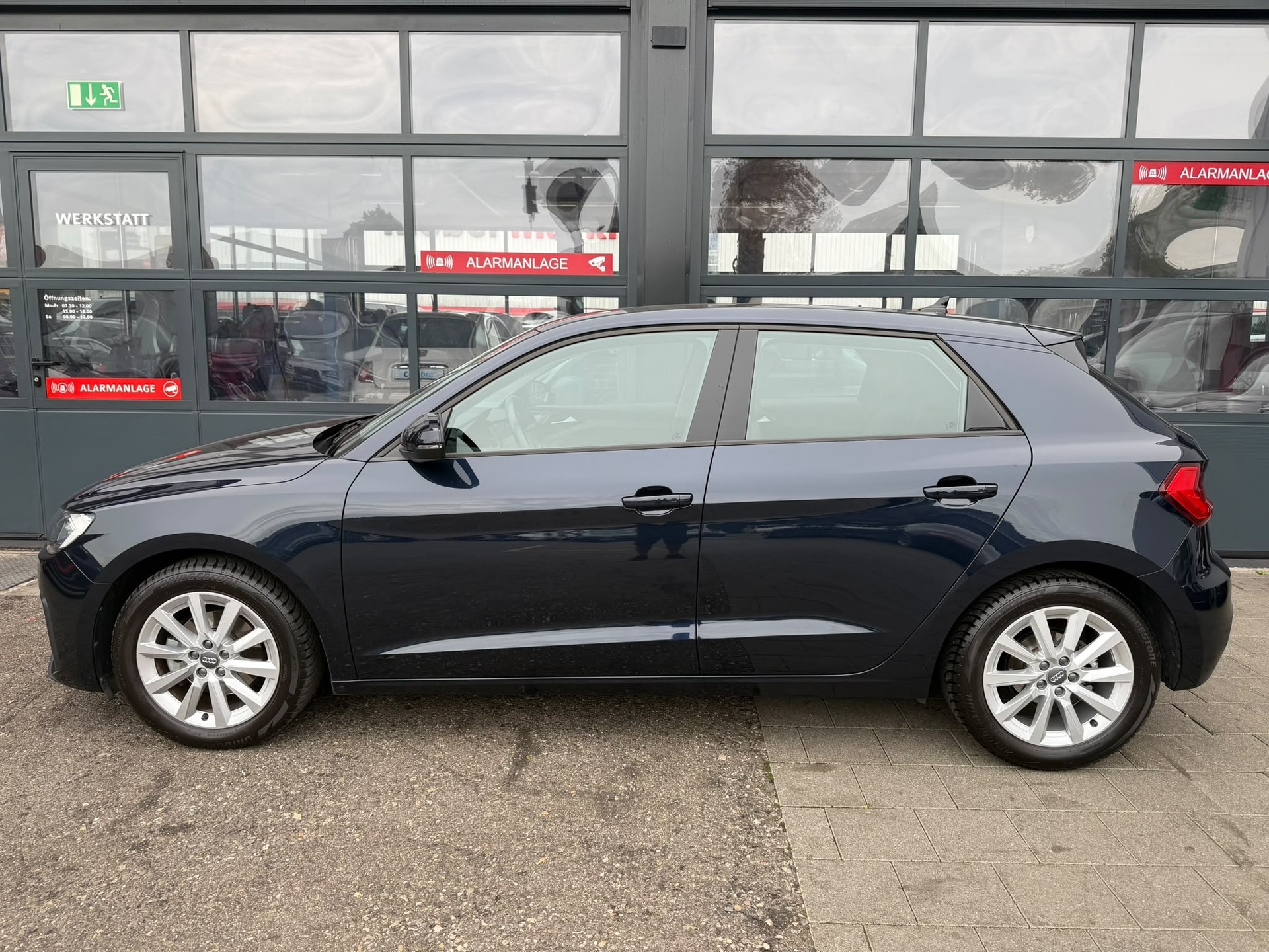 AUDI A1 Sportback 30 TFSI S-tronic-image-2