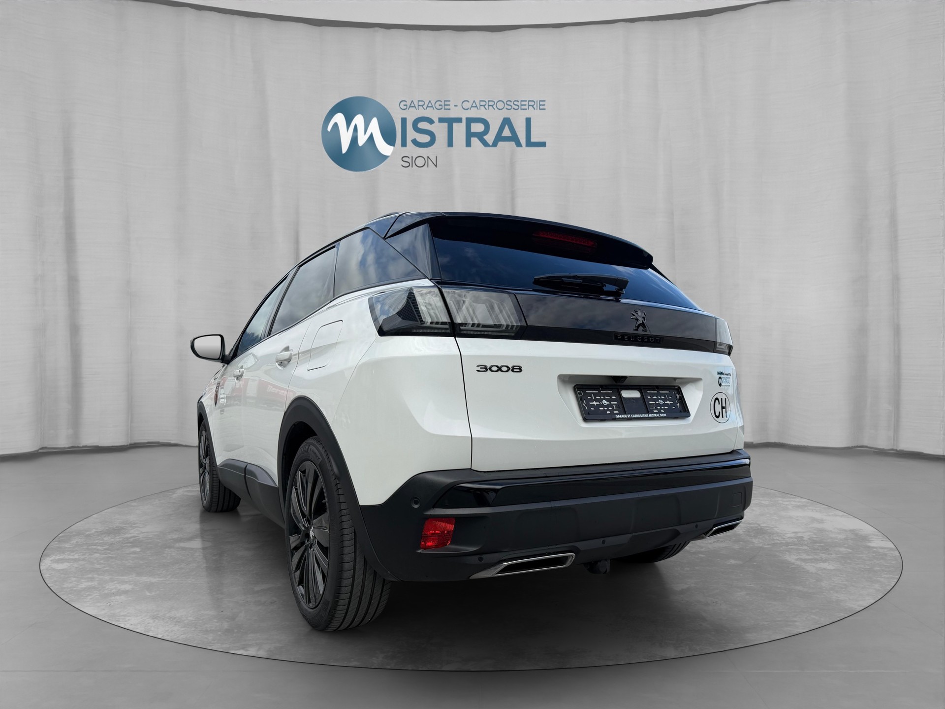 PEUGEOT 3008 300e Hybrid4 GT Pack EAT8-image-2