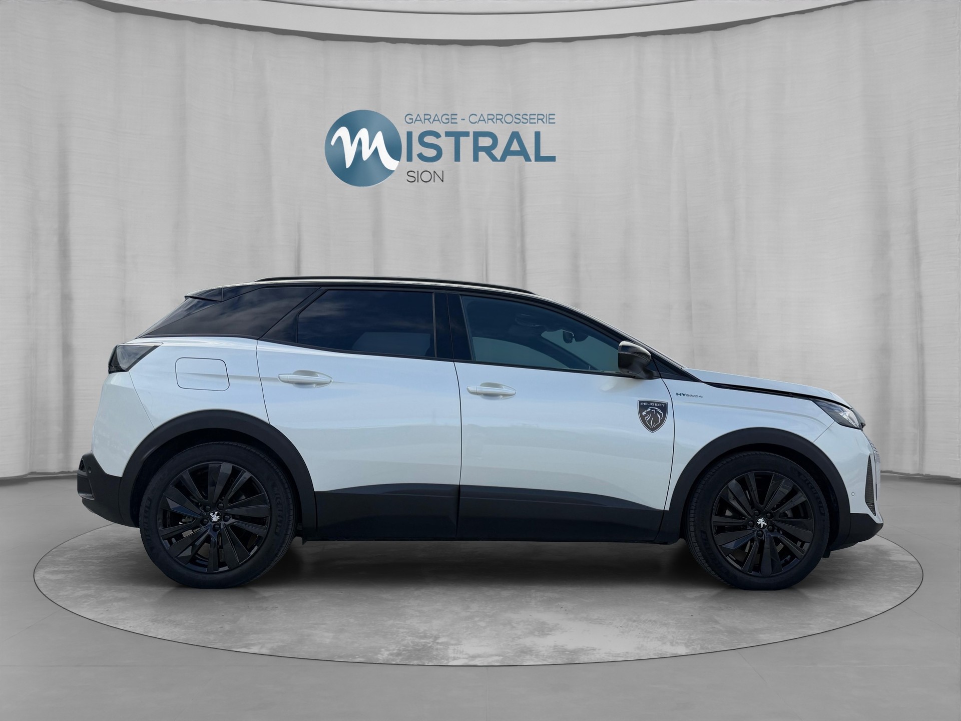 PEUGEOT 3008 300e Hybrid4 GT Pack EAT8-image-5