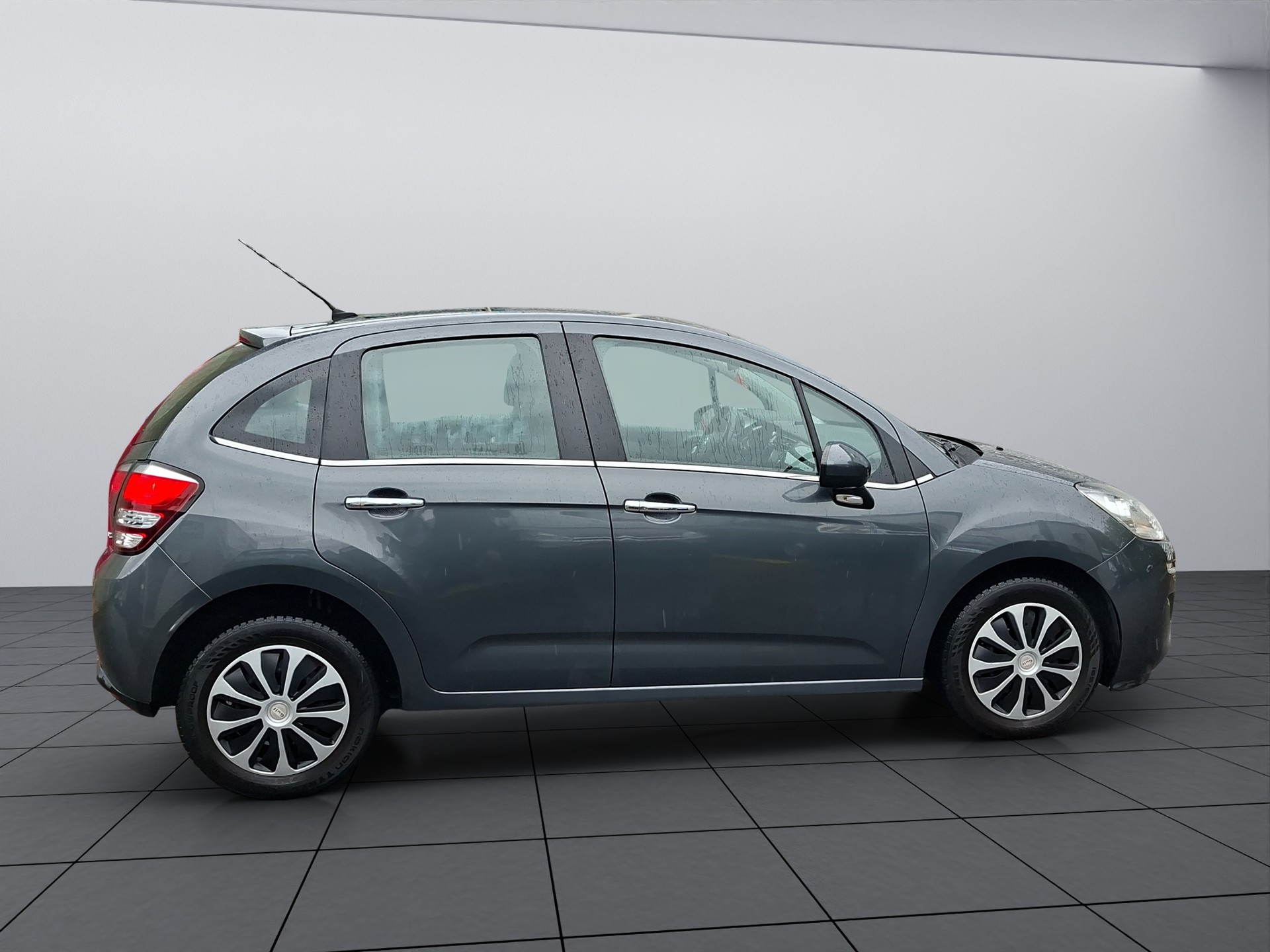 CITROEN C3 1.2i Exclusive-image-6