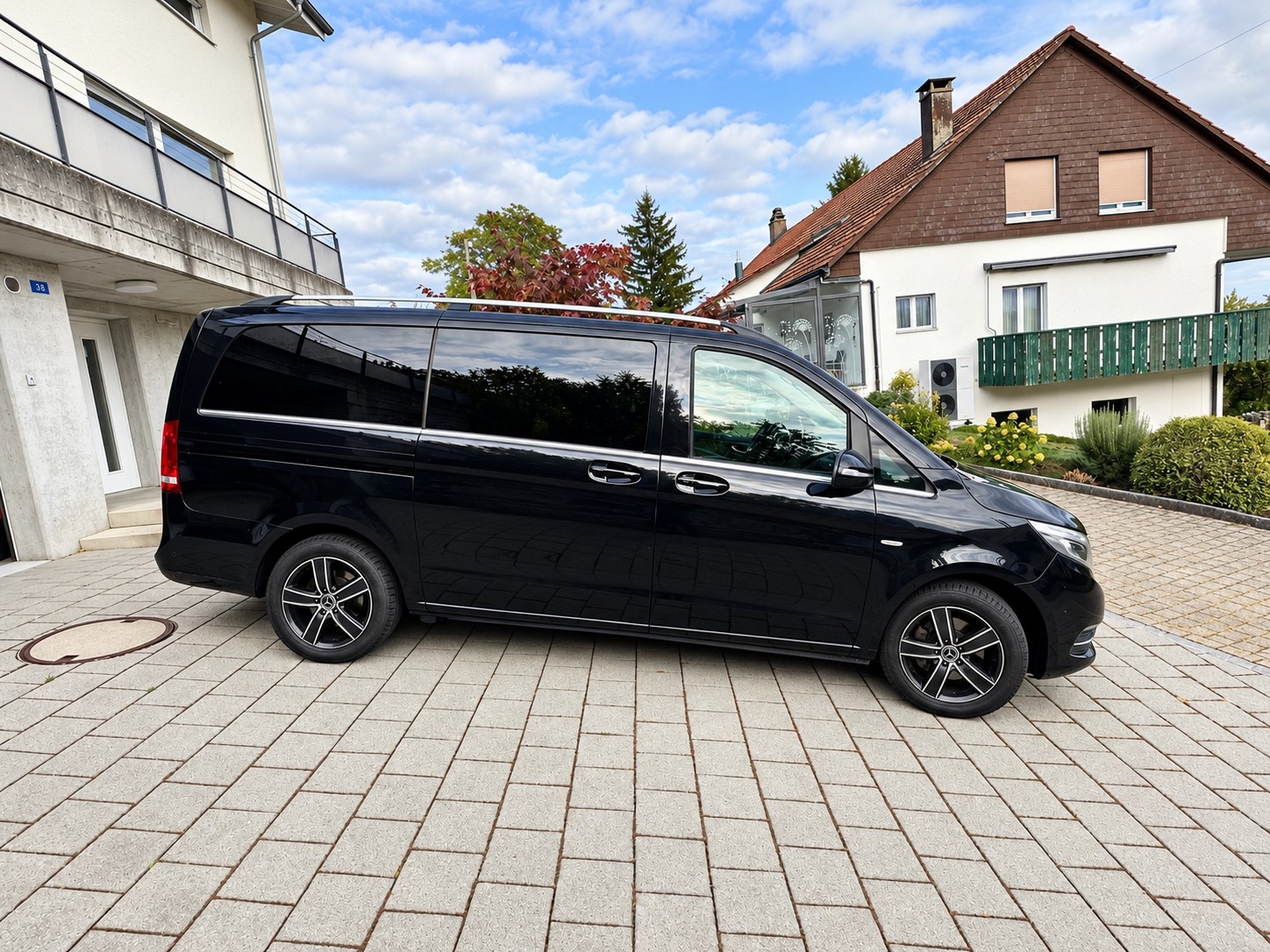 MERCEDES-BENZ V 250 d BlueTec lang 4matic Advanced-image-1