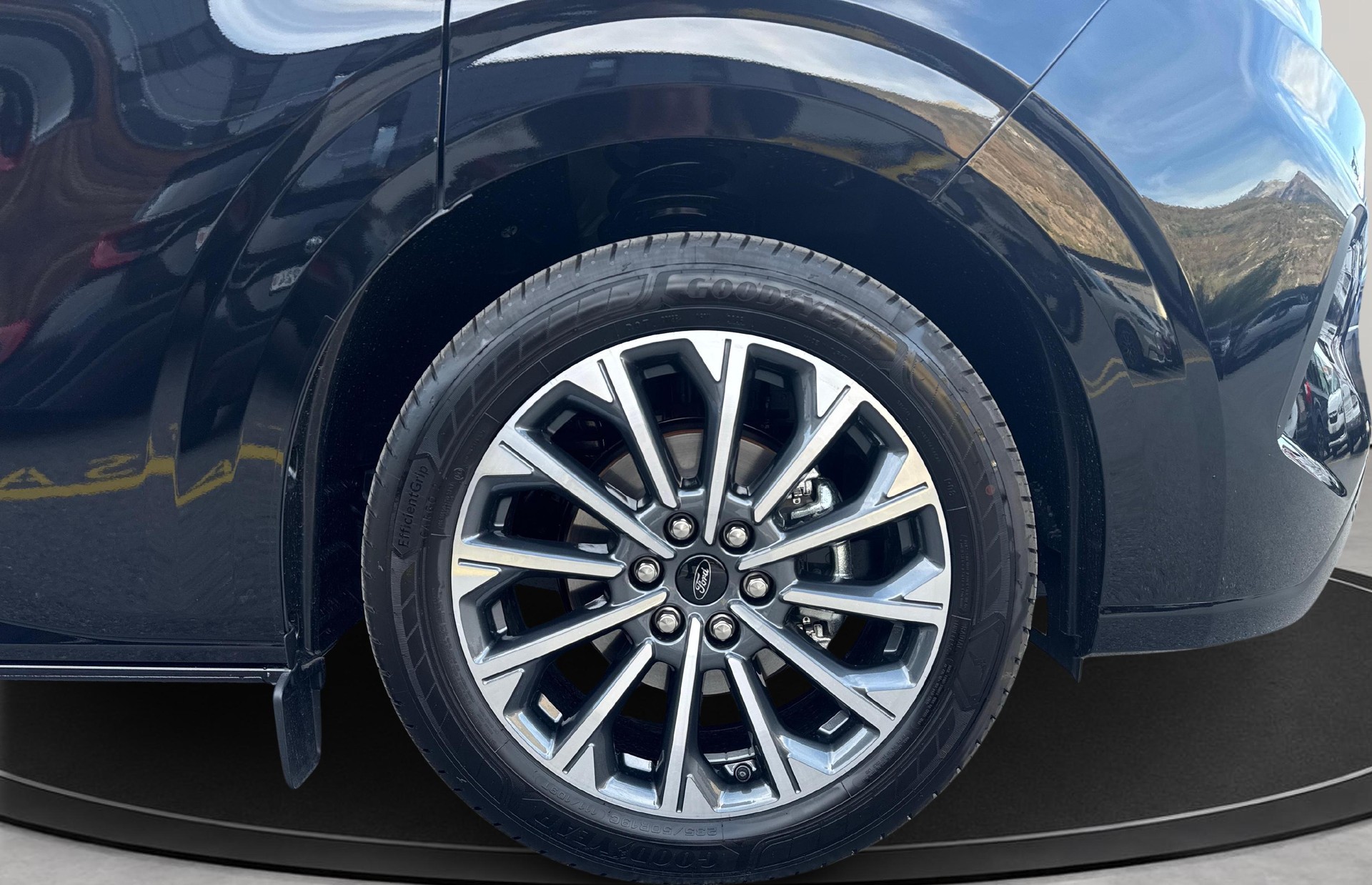 FORD Tourneo C Bus 320 L1 2.0 EcoBlue 170 Titanium X 4x4-image-12