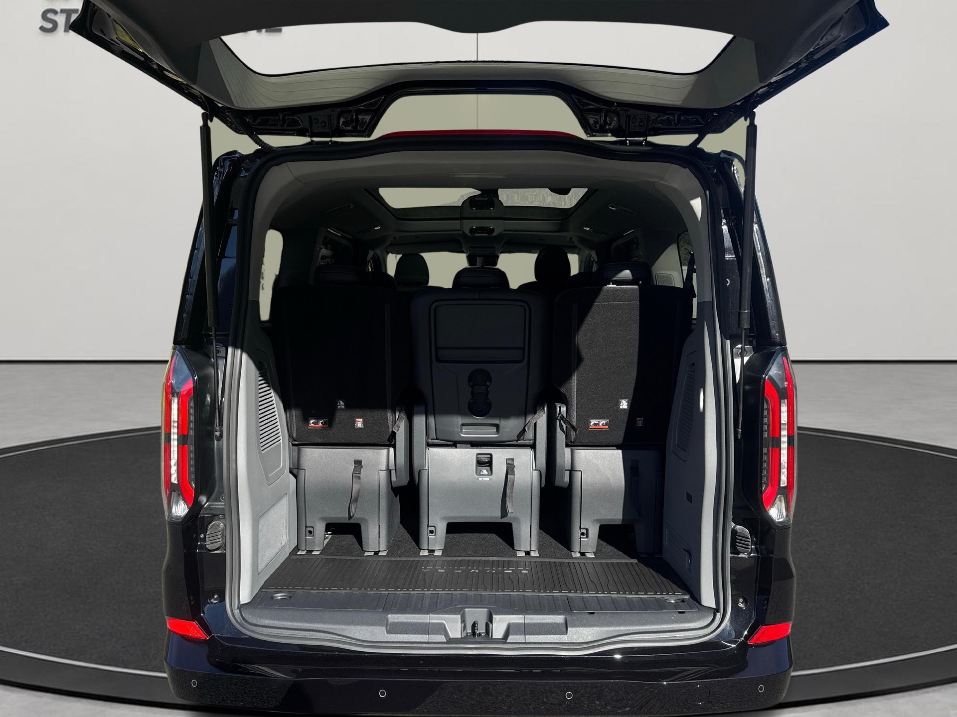 FORD Tourneo C Bus 320 L1 2.0 EcoBlue 170 Titanium X 4x4-image-11