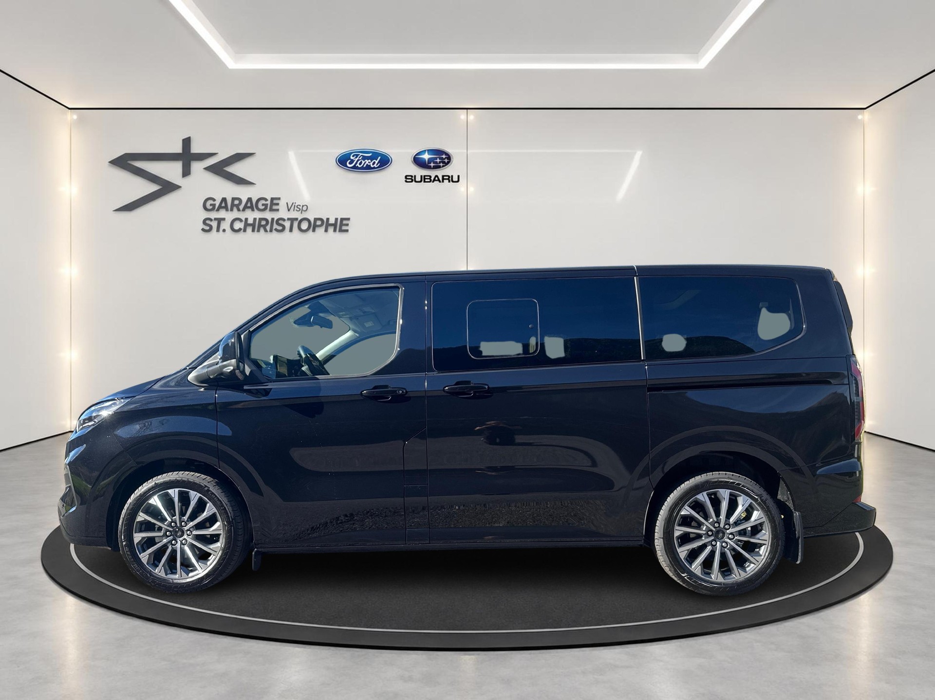 FORD Tourneo C Bus 320 L1 2.0 EcoBlue 170 Titanium X 4x4-image-1