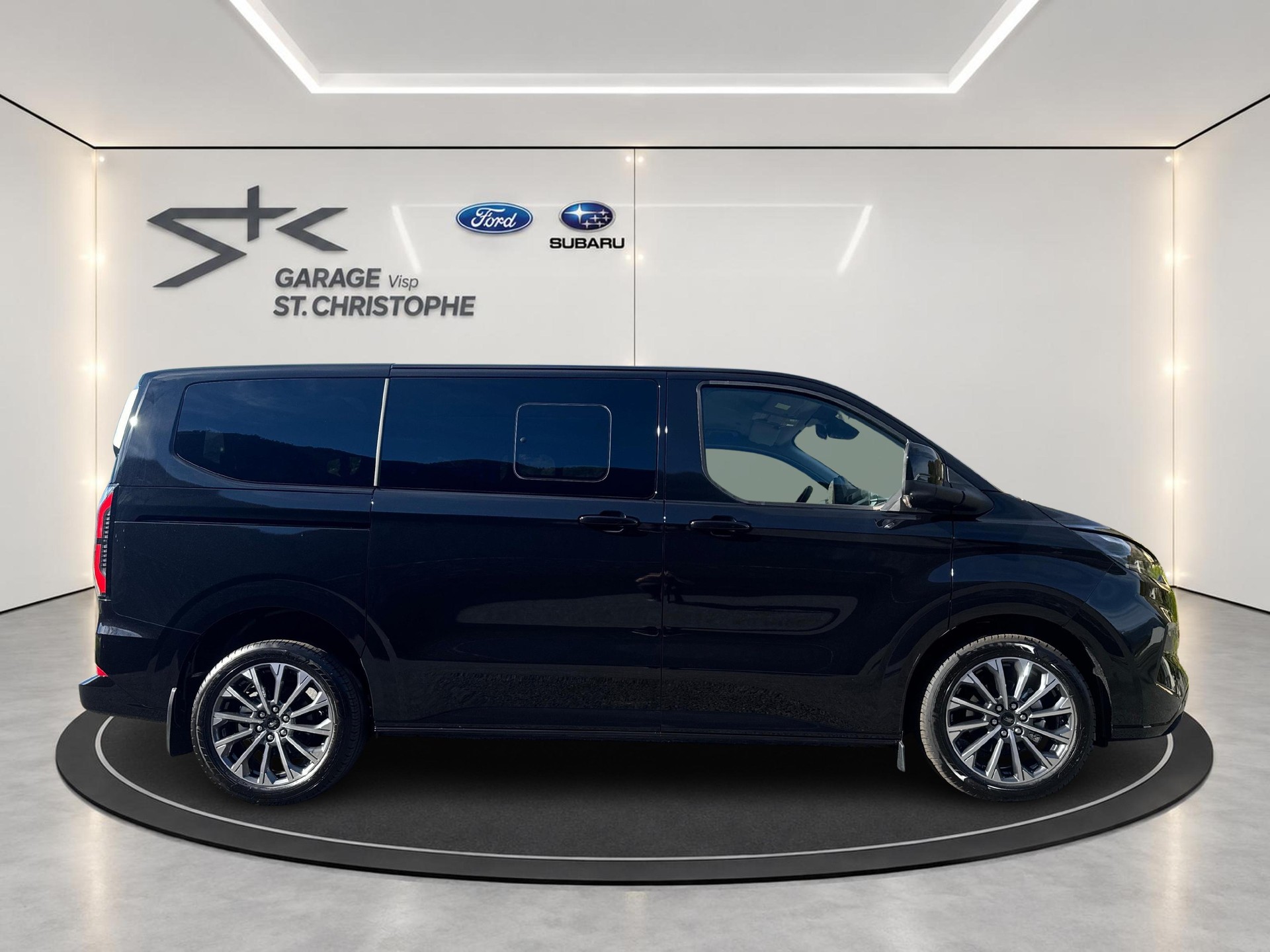 FORD Tourneo C Bus 320 L1 2.0 EcoBlue 170 Titanium X 4x4-image-5