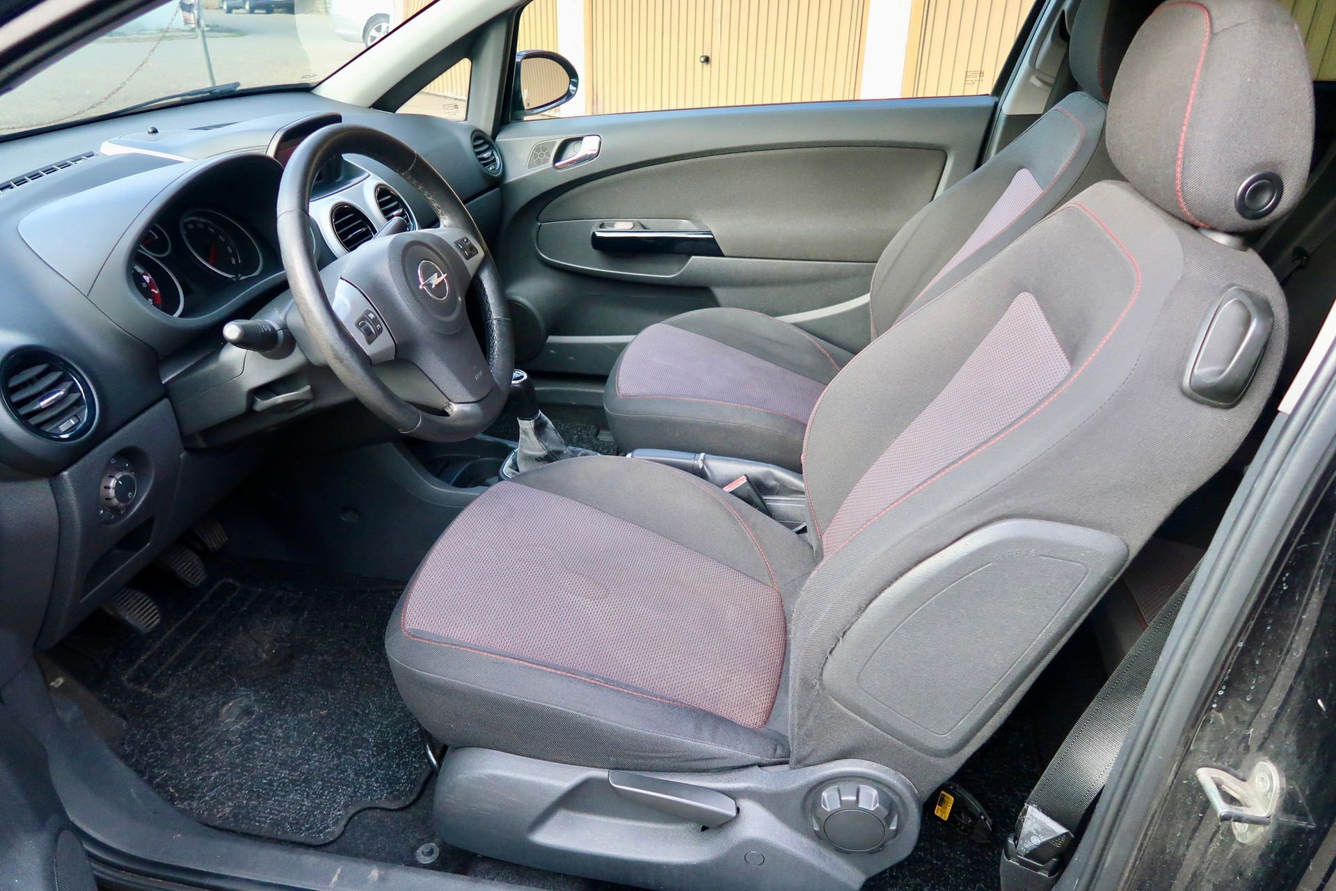 OPEL Corsa 1.4 TP Sport-image-6