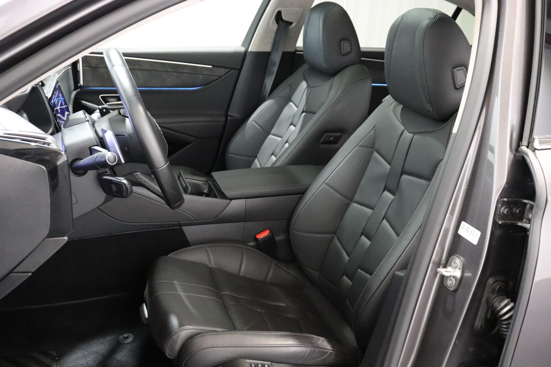 DS AUTOMOBILES Automobiles DS9 1.6 E-Tense Opera 4x4-image-5