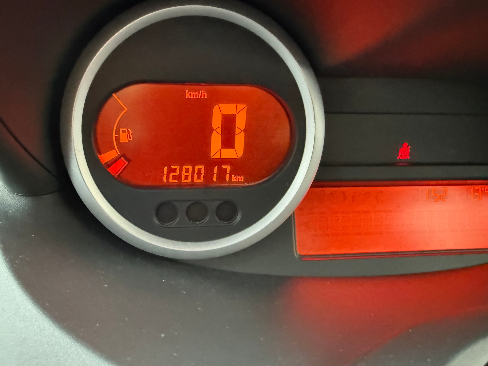 RENAULT Twingo 1.2 16V Initiale-image-8