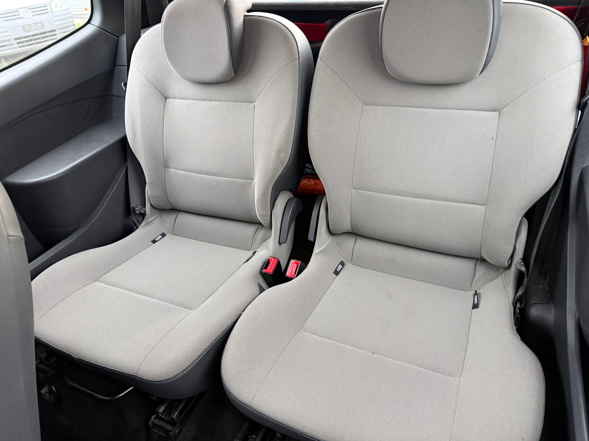 RENAULT Twingo 1.2 16V Initiale-image-6