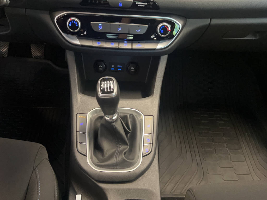 HYUNDAI i30 1.4 GDi Go-image-7