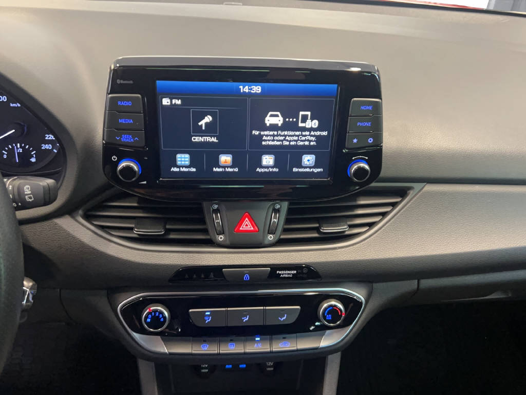HYUNDAI i30 1.4 GDi Go-image-5
