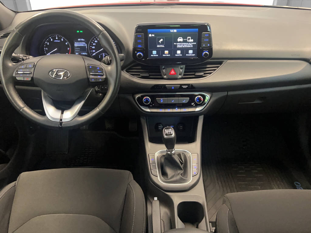 HYUNDAI i30 1.4 GDi Go-image-4
