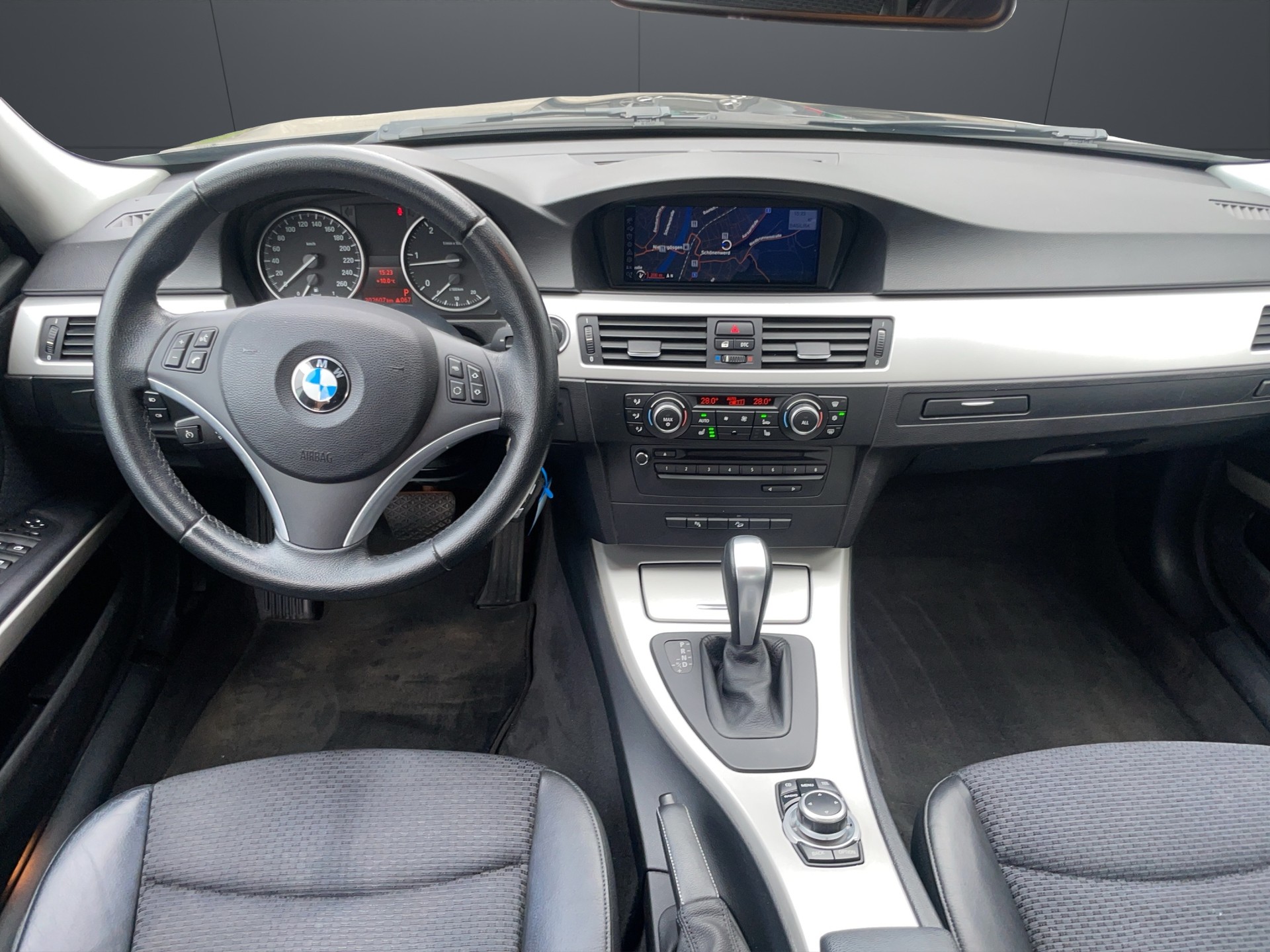 BMW 320d xDrive Steptronic-image-7