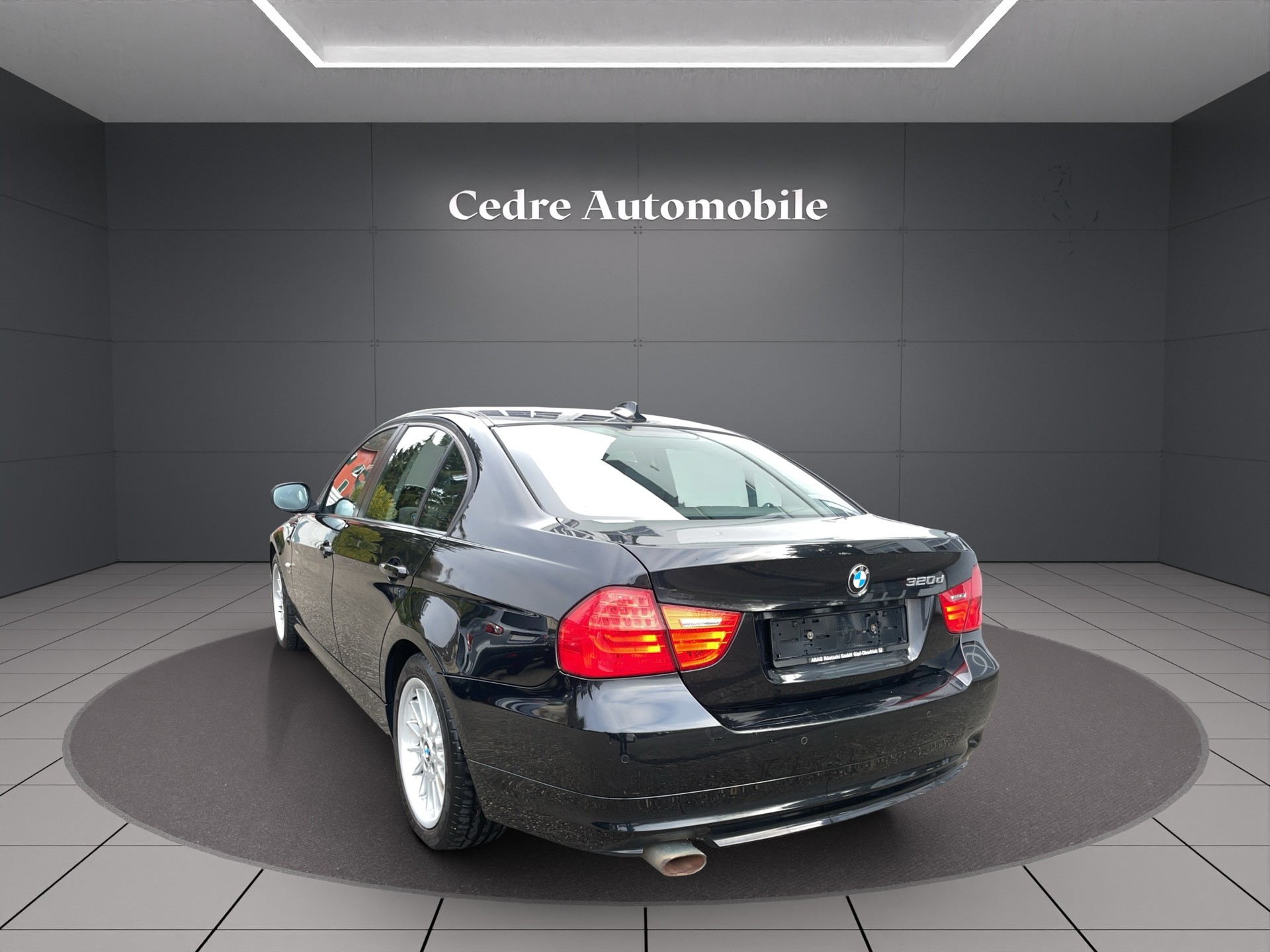BMW 320d xDrive Steptronic-image-3
