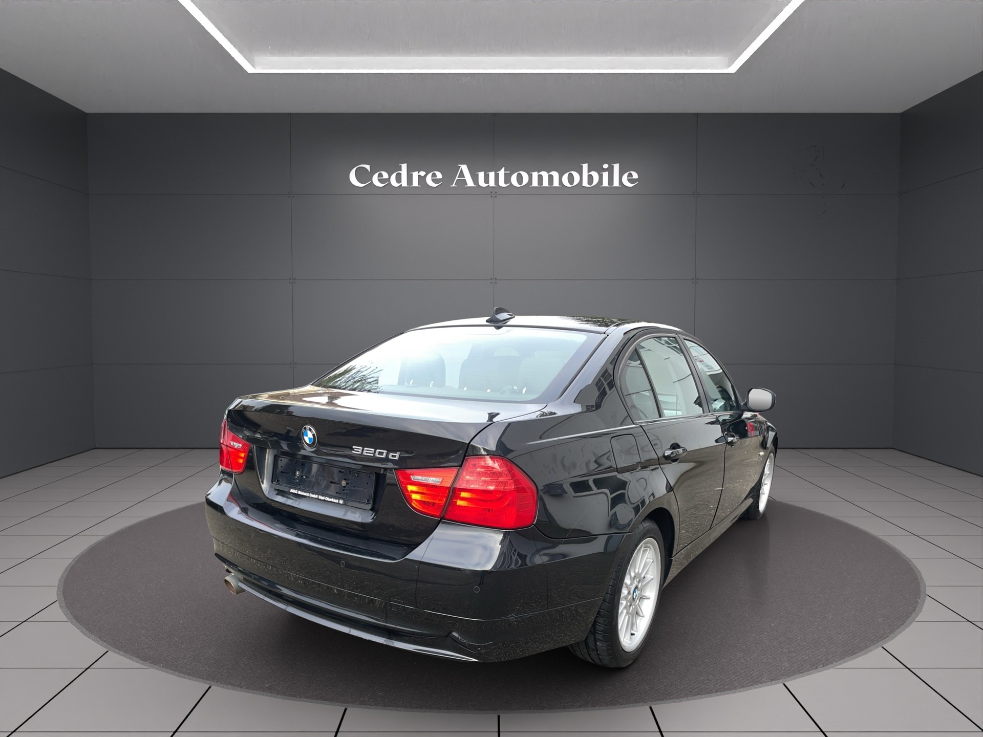 BMW 320d xDrive Steptronic-image-2