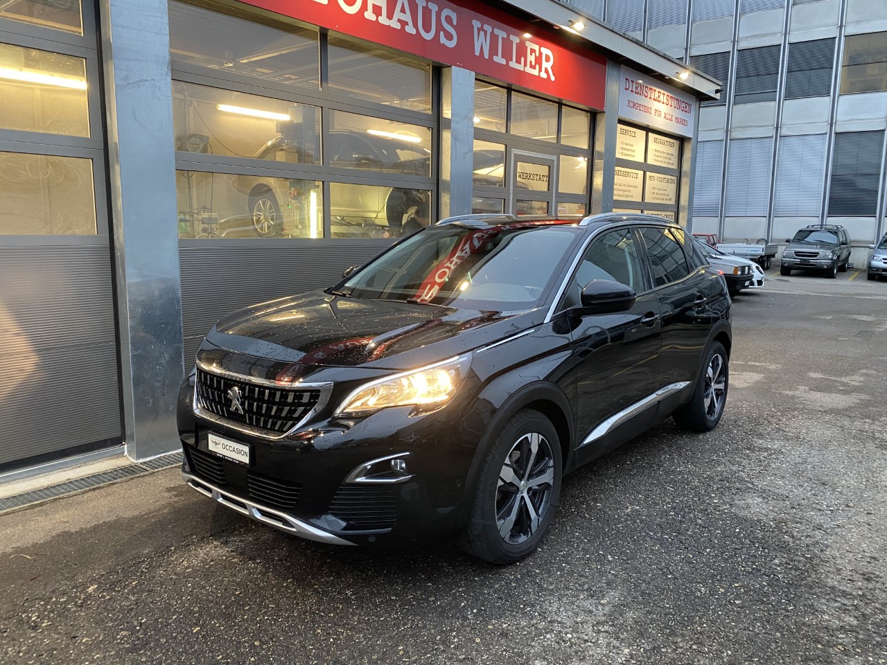 PEUGEOT 3008 1.6 BlueHDi Business Line EAT-image-0