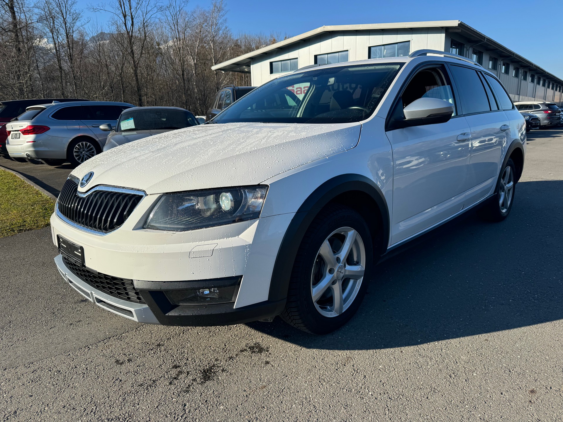 SKODA Octavia Combi 2.0 TDI Scout 4x4 DSG-image-0