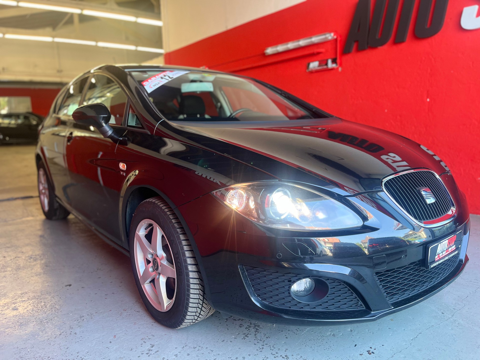 SEAT Leon 1.8 TSI Style DSG-image-0