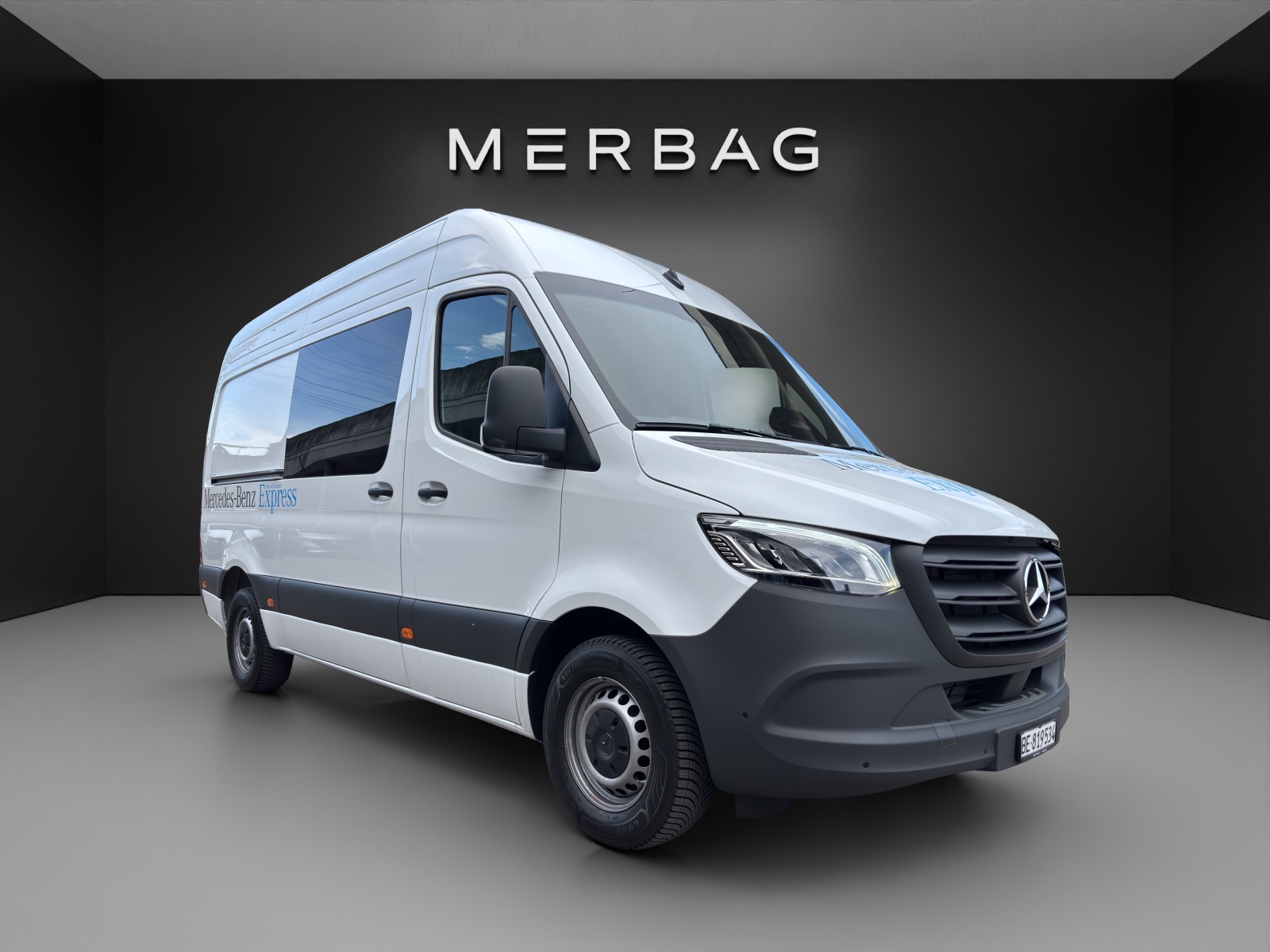 MERCEDES-BENZ Sprinter 319 CDI Standard 9G-TRONIC-image-0